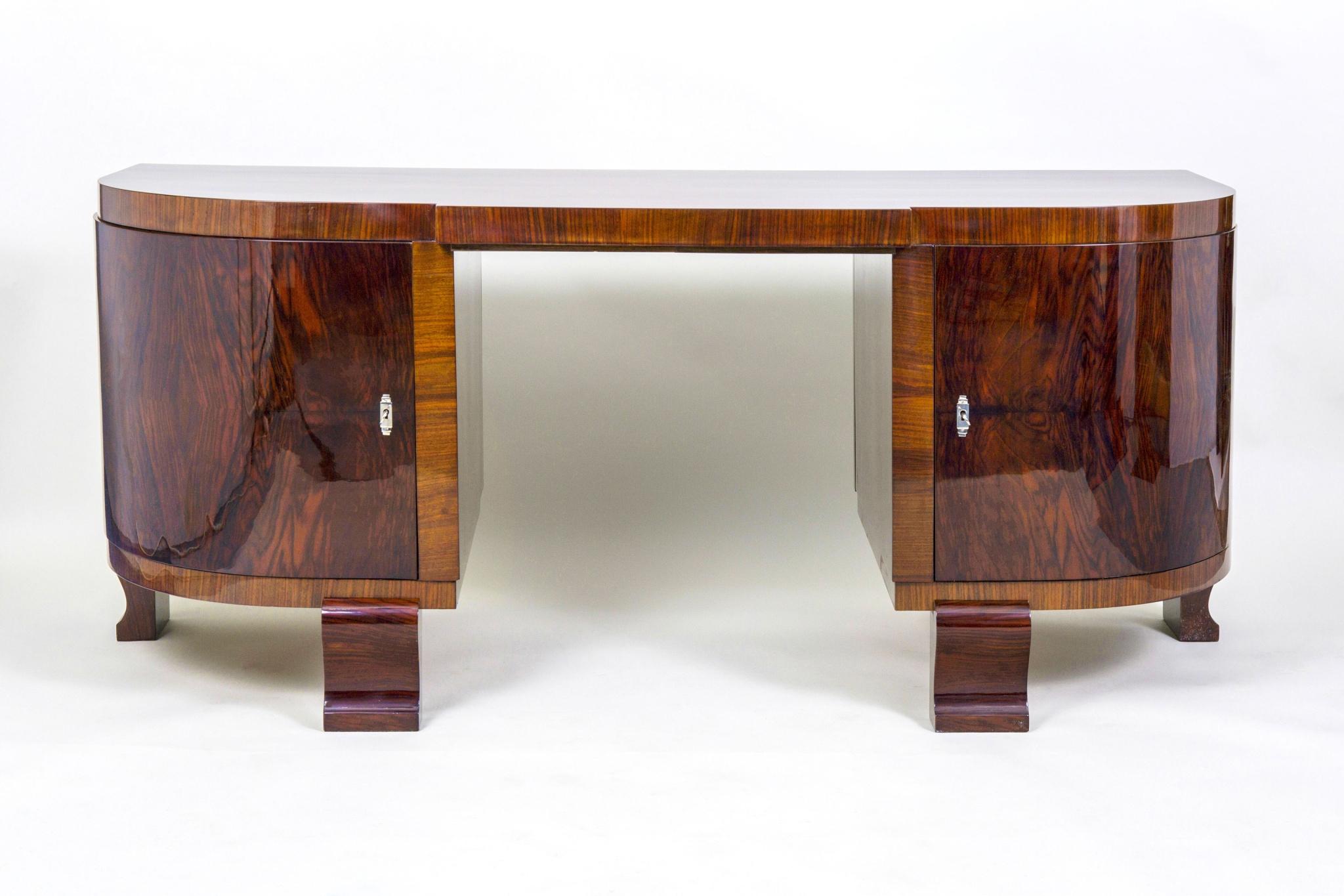 Material: Walnut
Completely restored, surface is polished by piano lacquers to the high gloss.
 