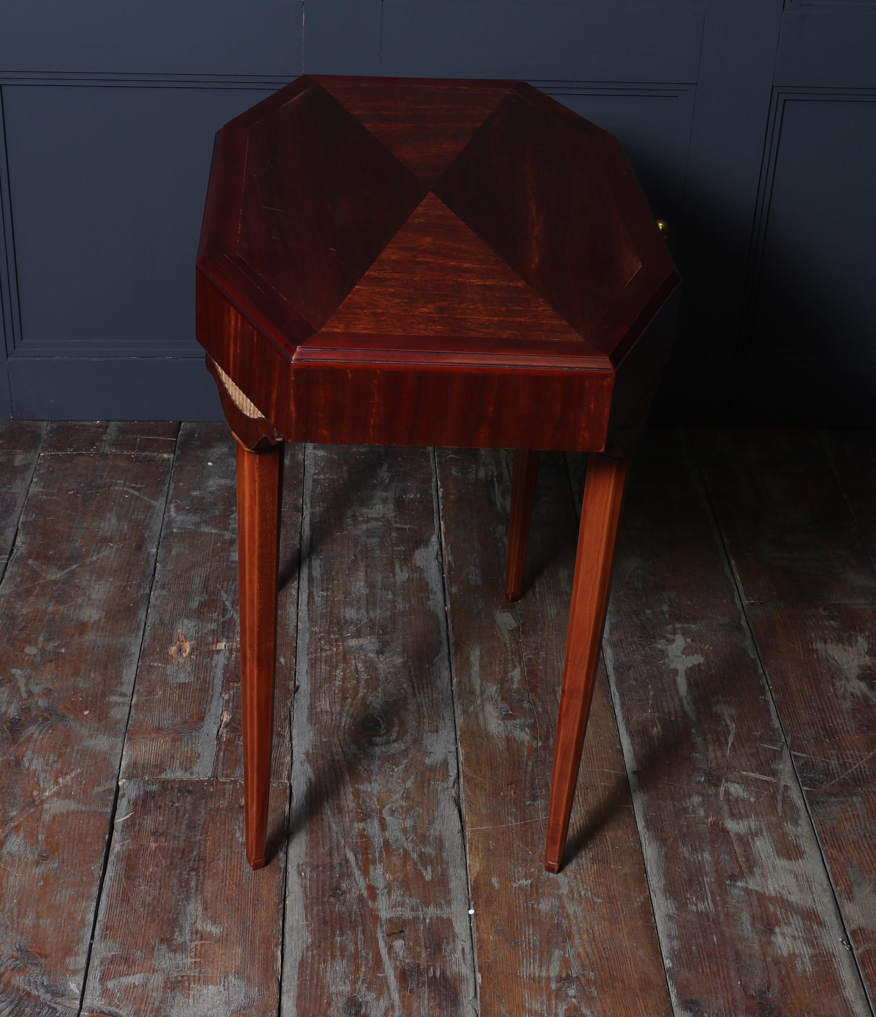 Table à écrire Art déco français en vente 7