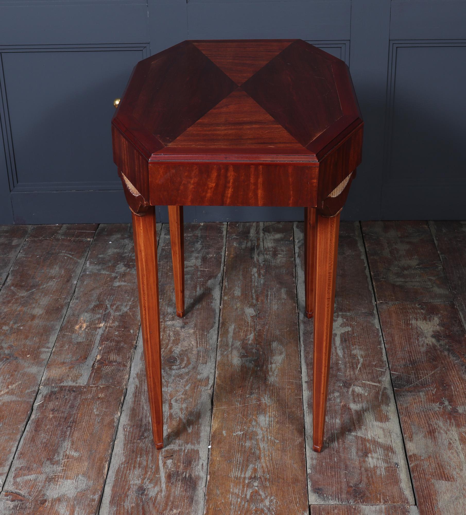 Table à écrire Art déco français en vente 13