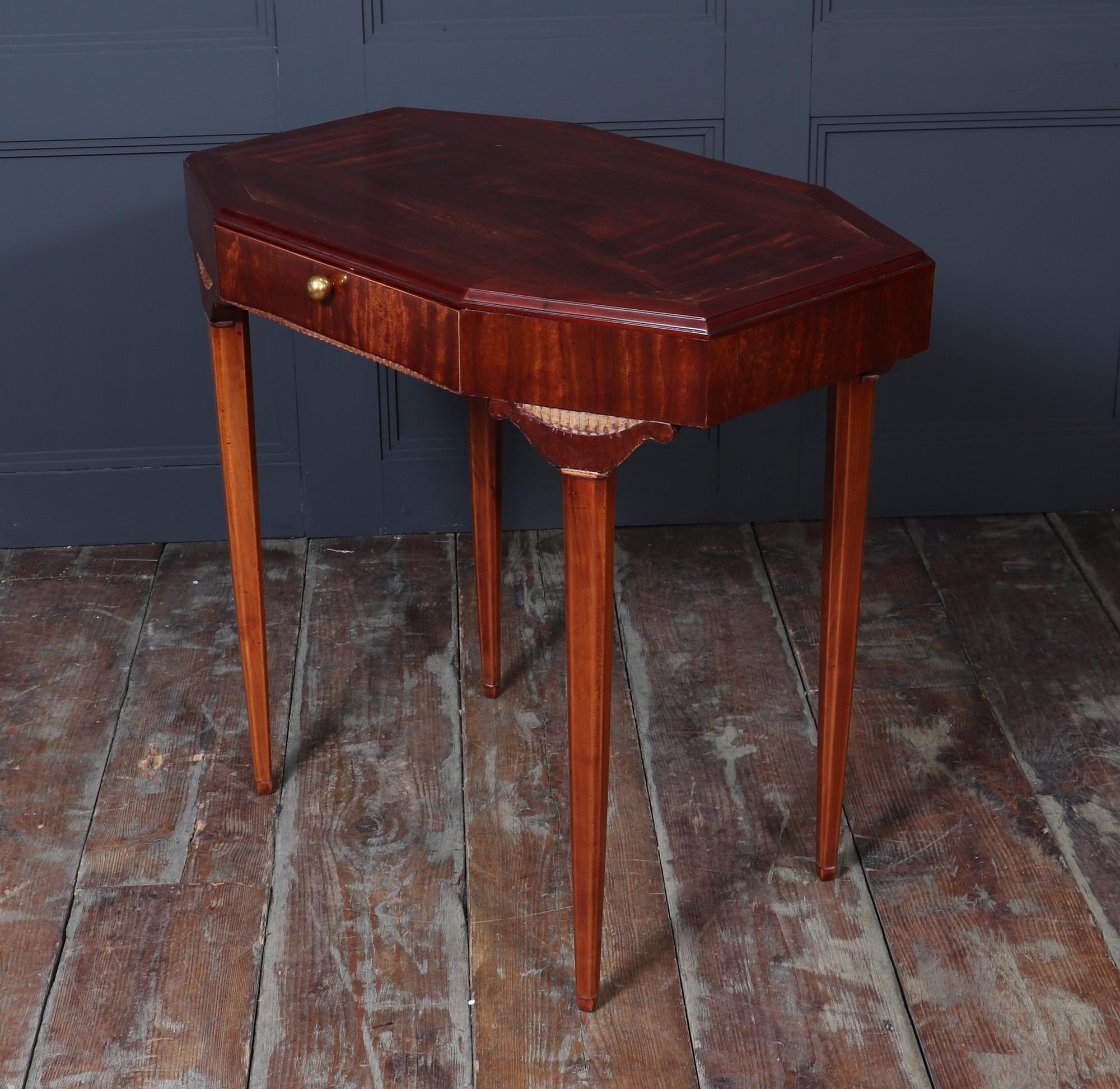 Table à écrire Art déco français en vente 14