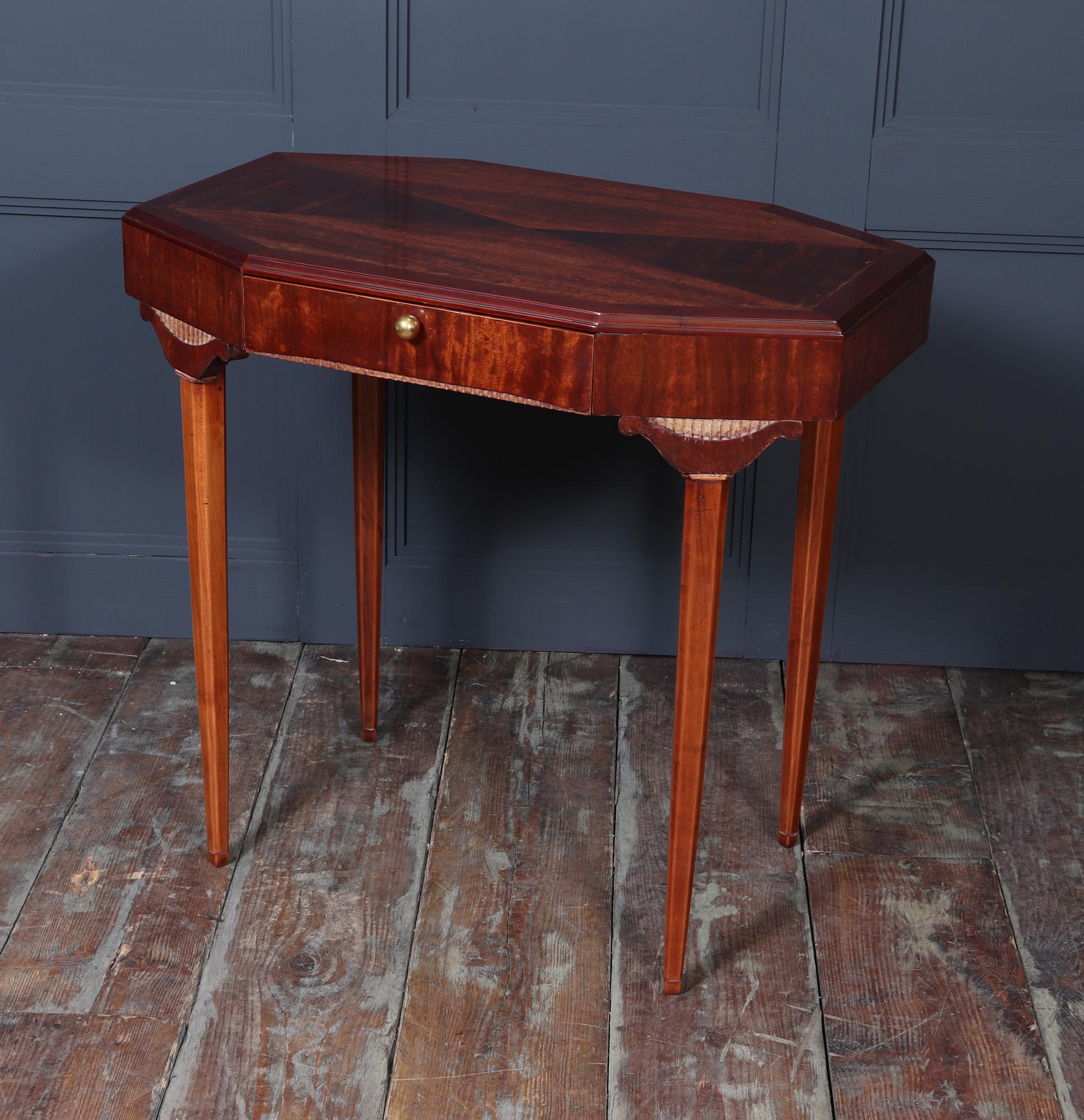 Français Table à écrire Art déco français en vente