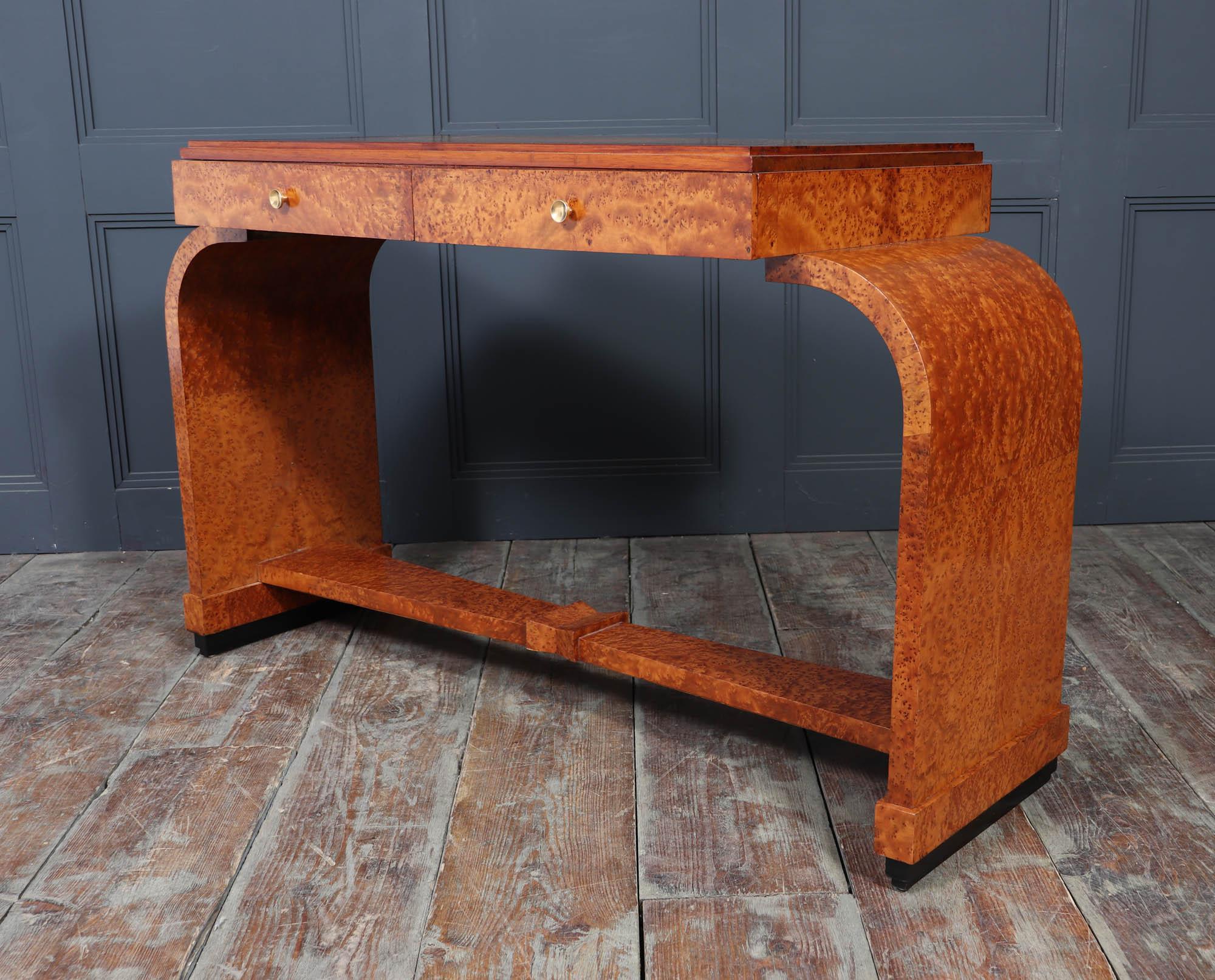 Bureau Art Déco en loupe d'if en vente 4