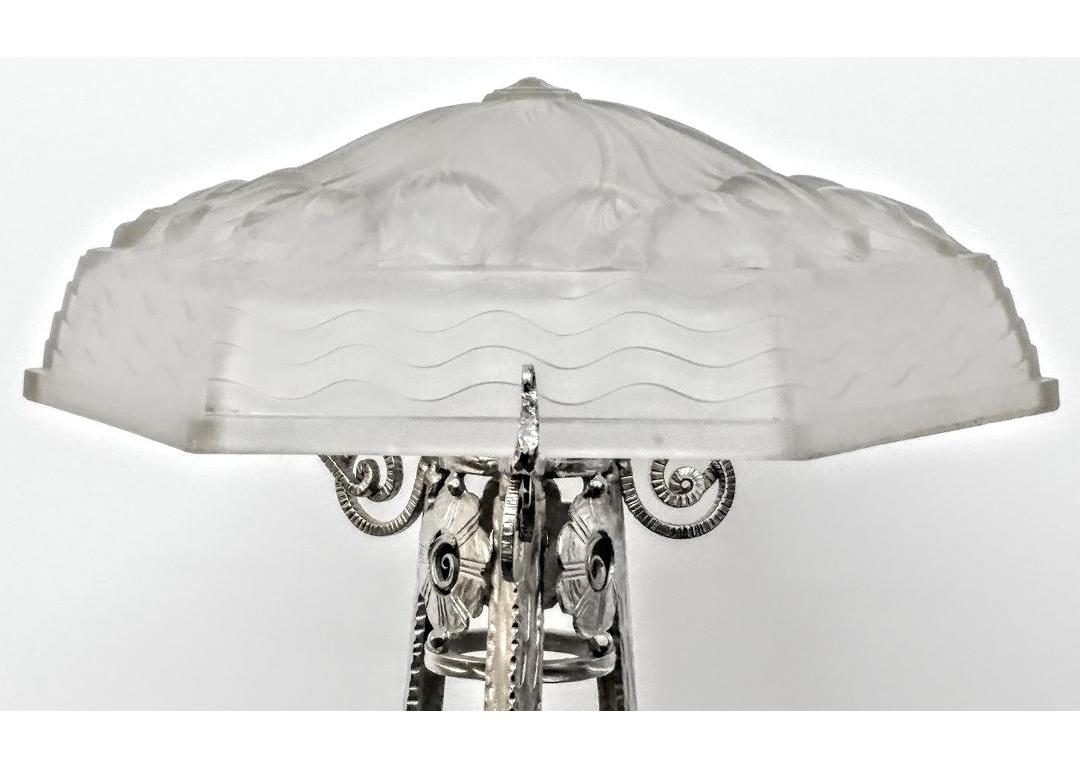 20ième siècle Lampe de table en fer forgé Art Déco en vente