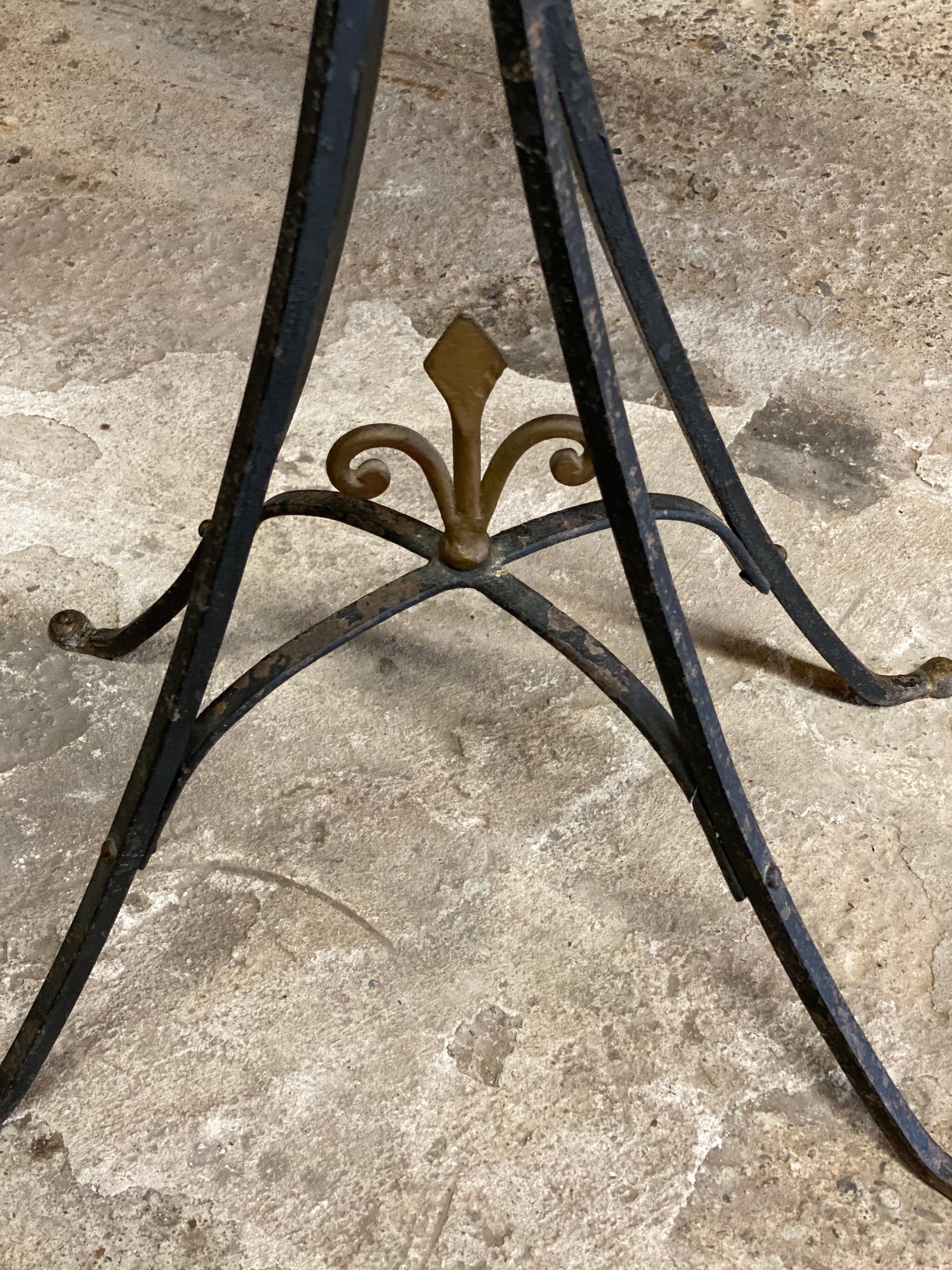 French Art Deco Wrought Iron and Marble Flamingo and Fleur d'Lis Stand 4