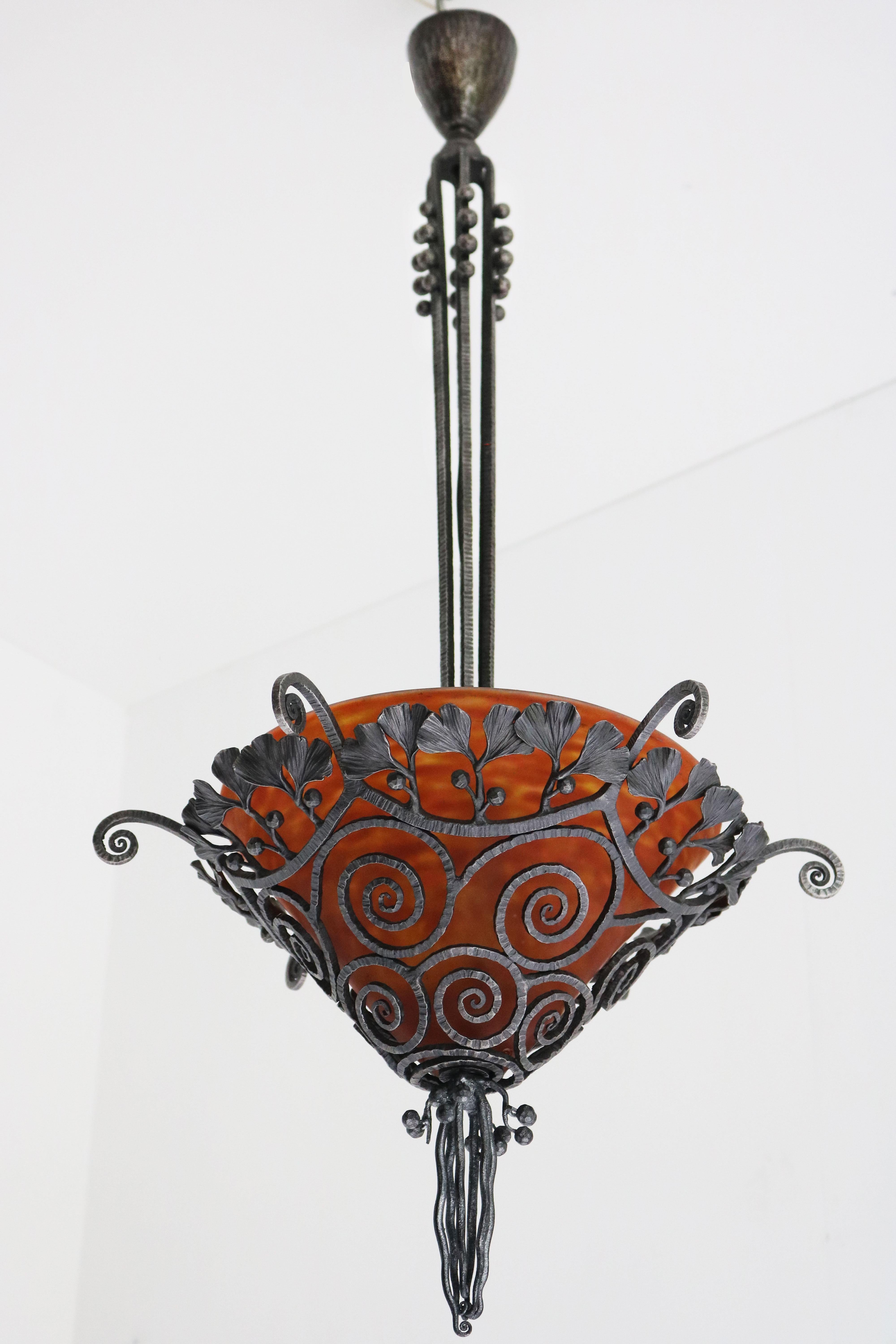 French Art Deco wrought iron chandelier by Edgar Brandt & Daum Nancy 1920 Glass For Sale 13