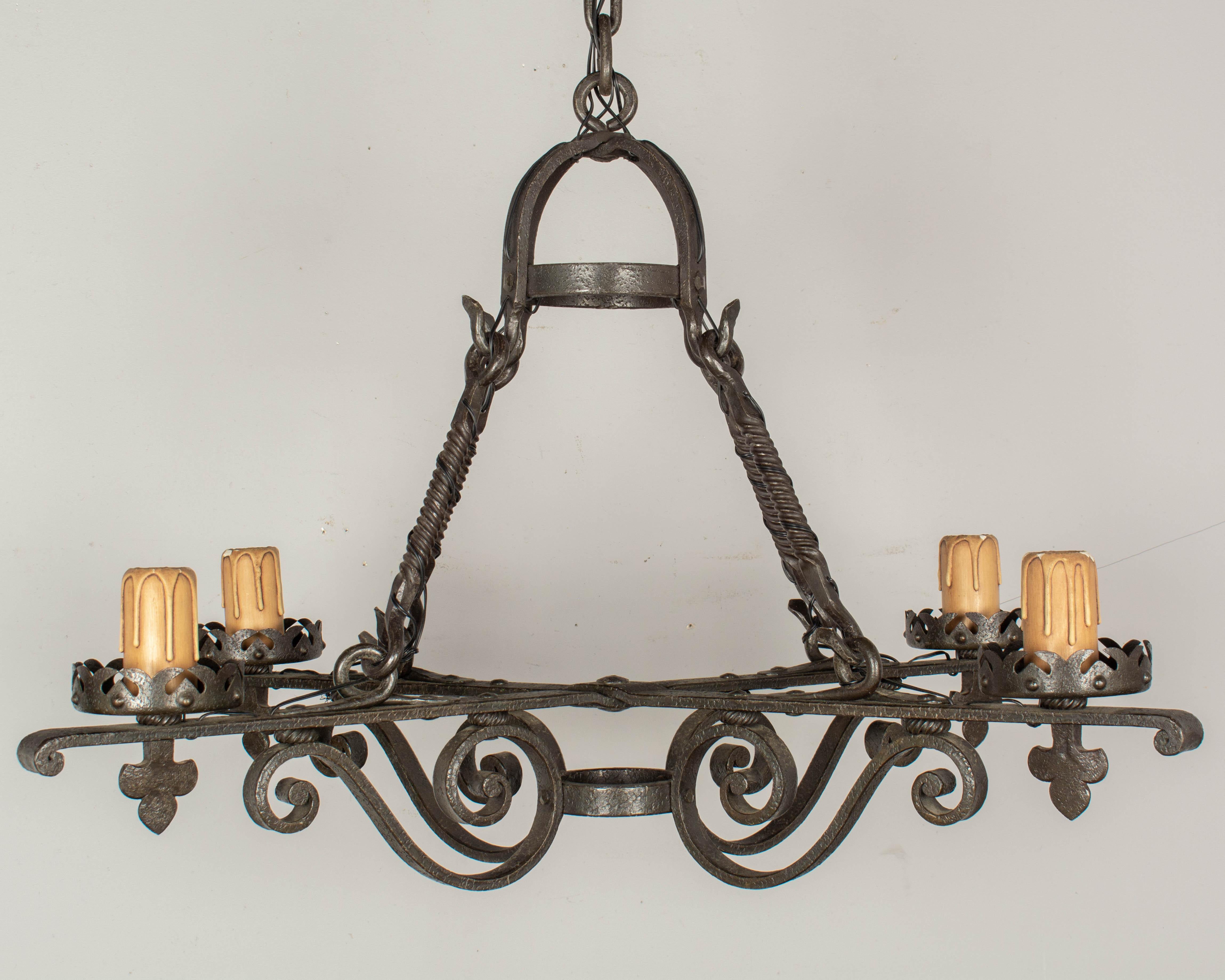 French Art Deco Wrought Iron Chandelier In Good Condition For Sale In Winter Park, FL