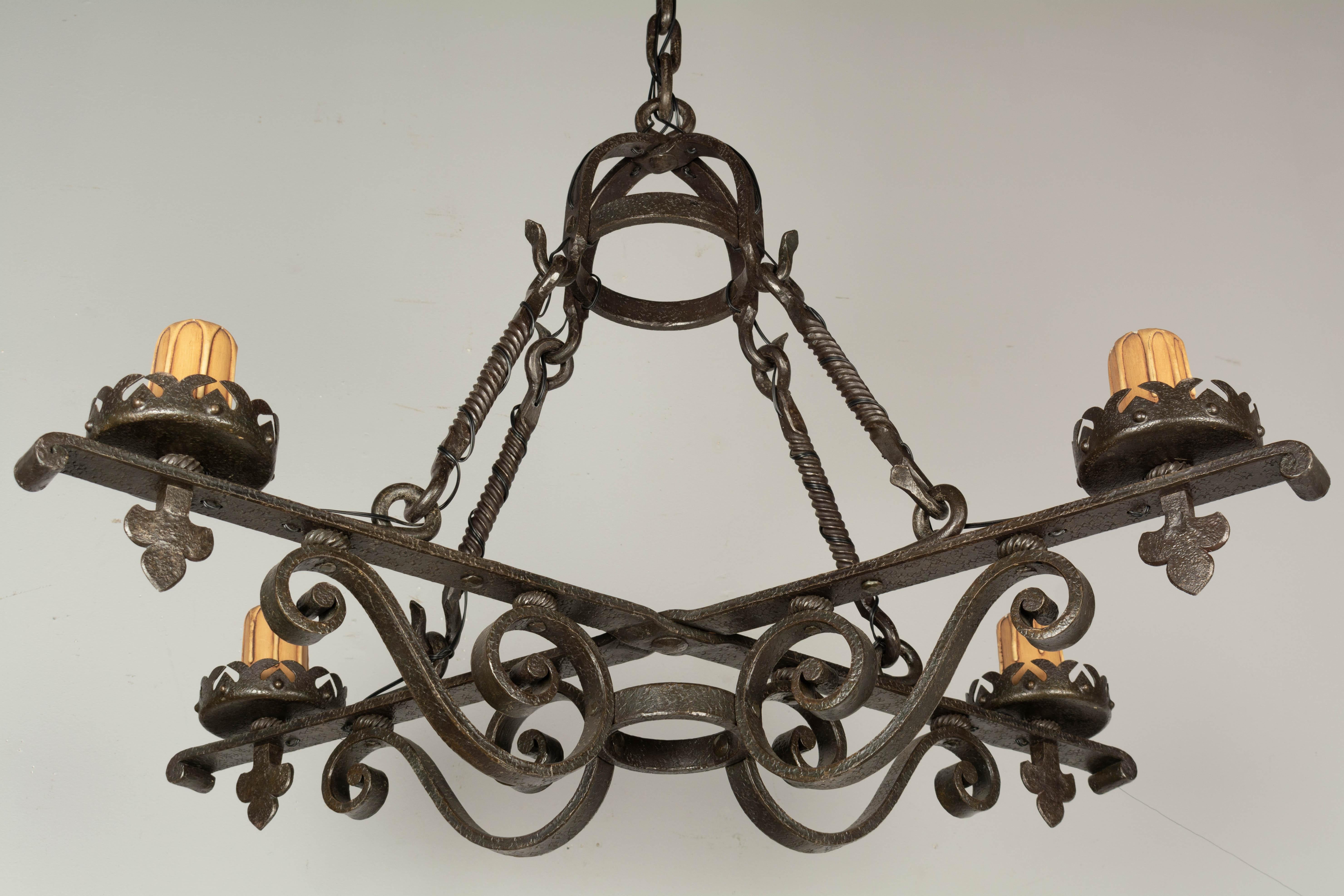 French Art Deco Wrought Iron Chandelier For Sale 2