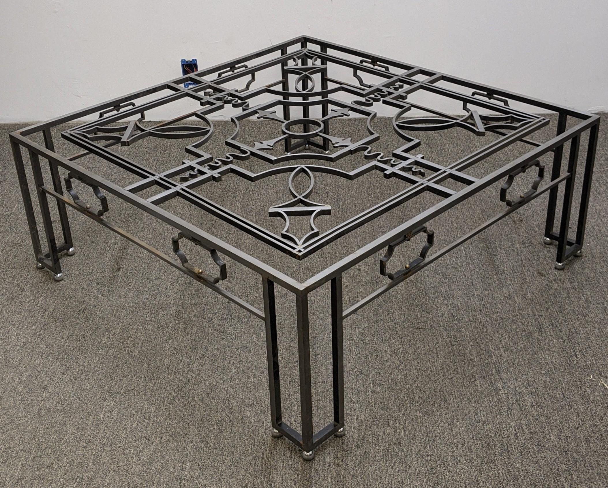 French Art Deco Wrought Iron Coffee Table In Good Condition For Sale In Long Island City, NY