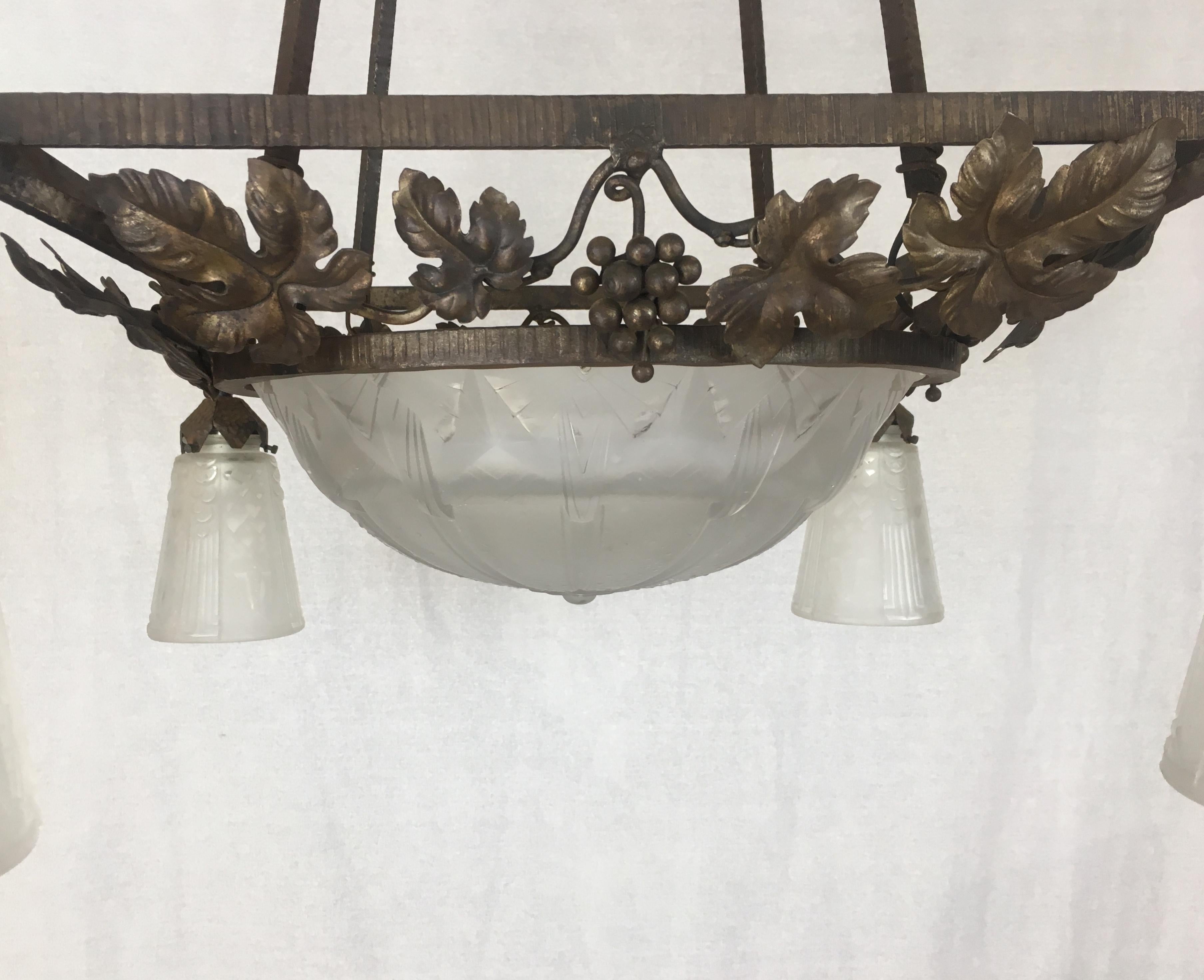 Mid-20th Century Muller Frères French Art Deco Chandelier Wrought Iron Etched Glass, Signed  For Sale