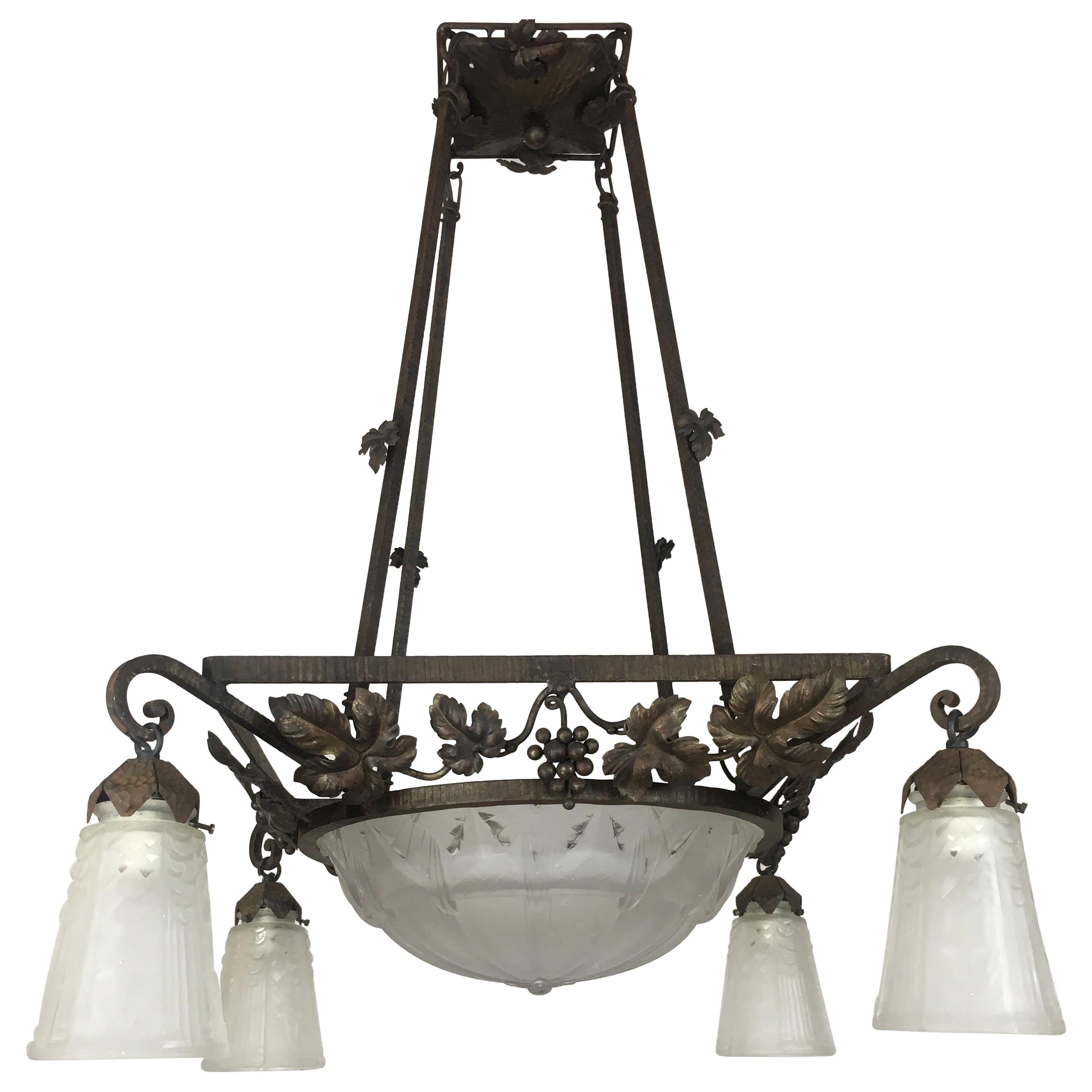 Muller Frères French Art Deco Chandelier, Signed Wrought Iron and Glass