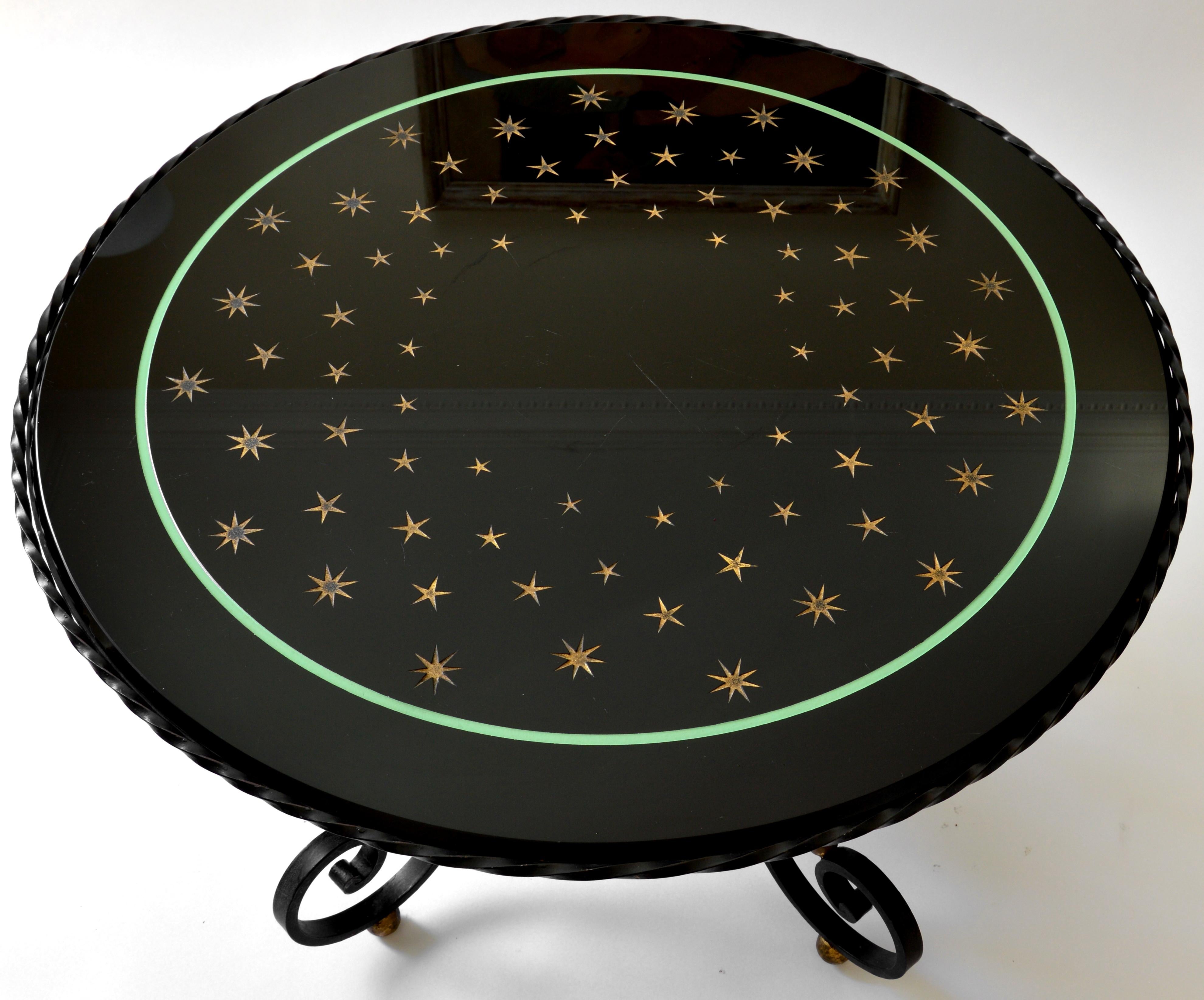 Table basse Art déco française en fer forgé et verre gravé Milky Way, fin des années 1930 Bon état - En vente à Saint-Amans-des-Cots, FR