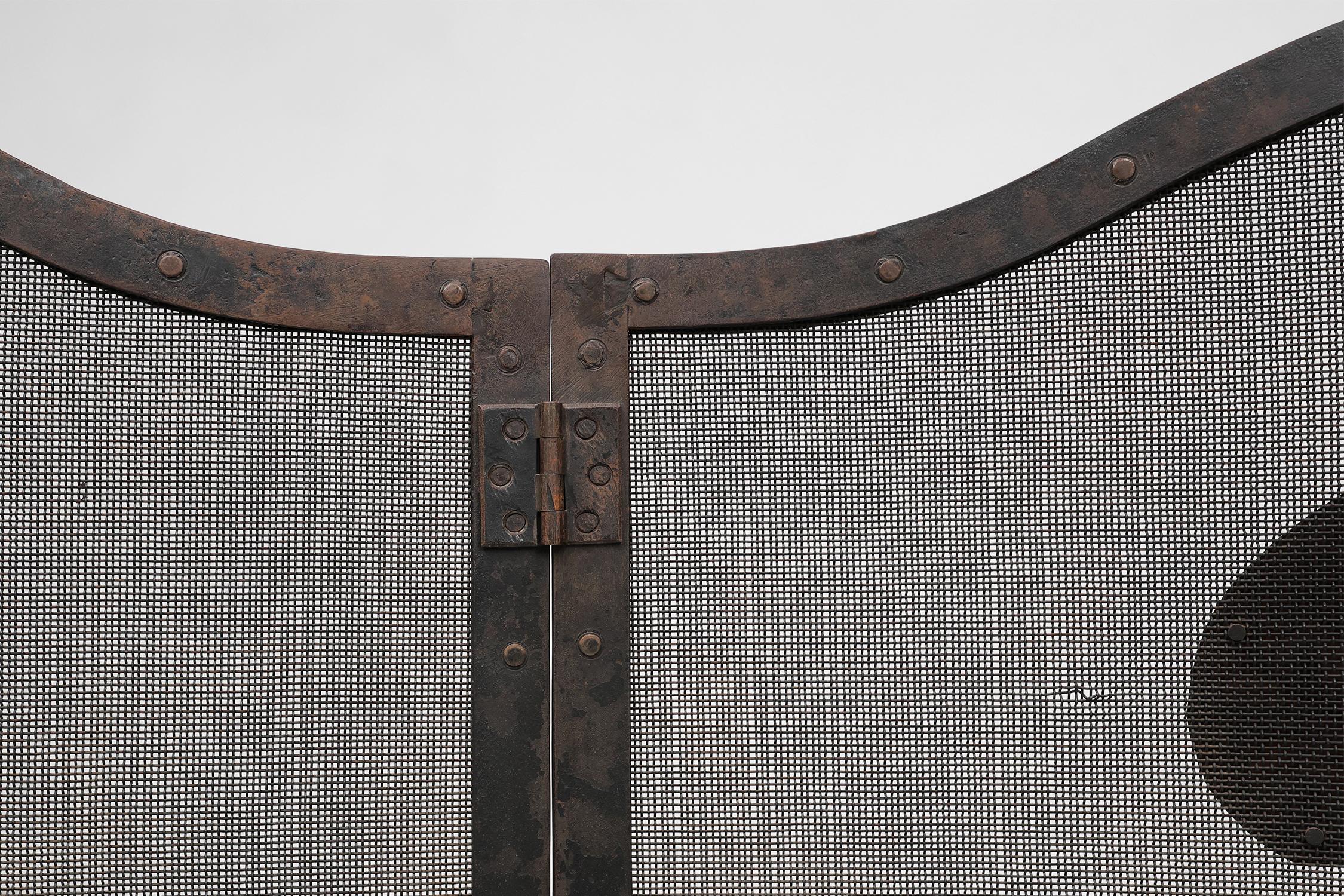 French Art Deco wrought iron fireplace screen with 3 panels For Sale 7