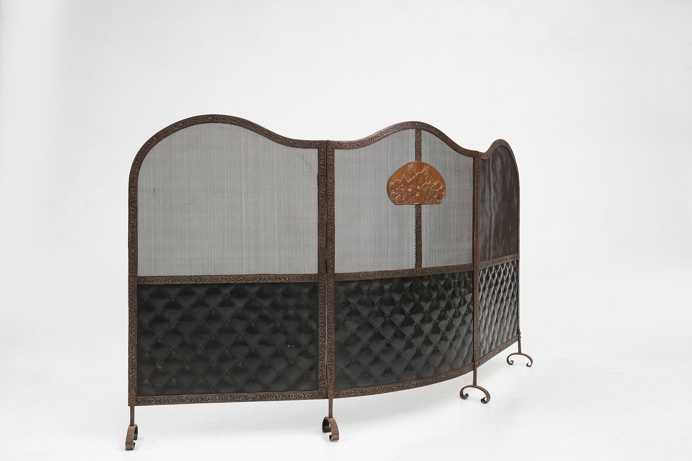 Wrought Iron French Art Deco wrought iron fireplace screen with 3 panels For Sale