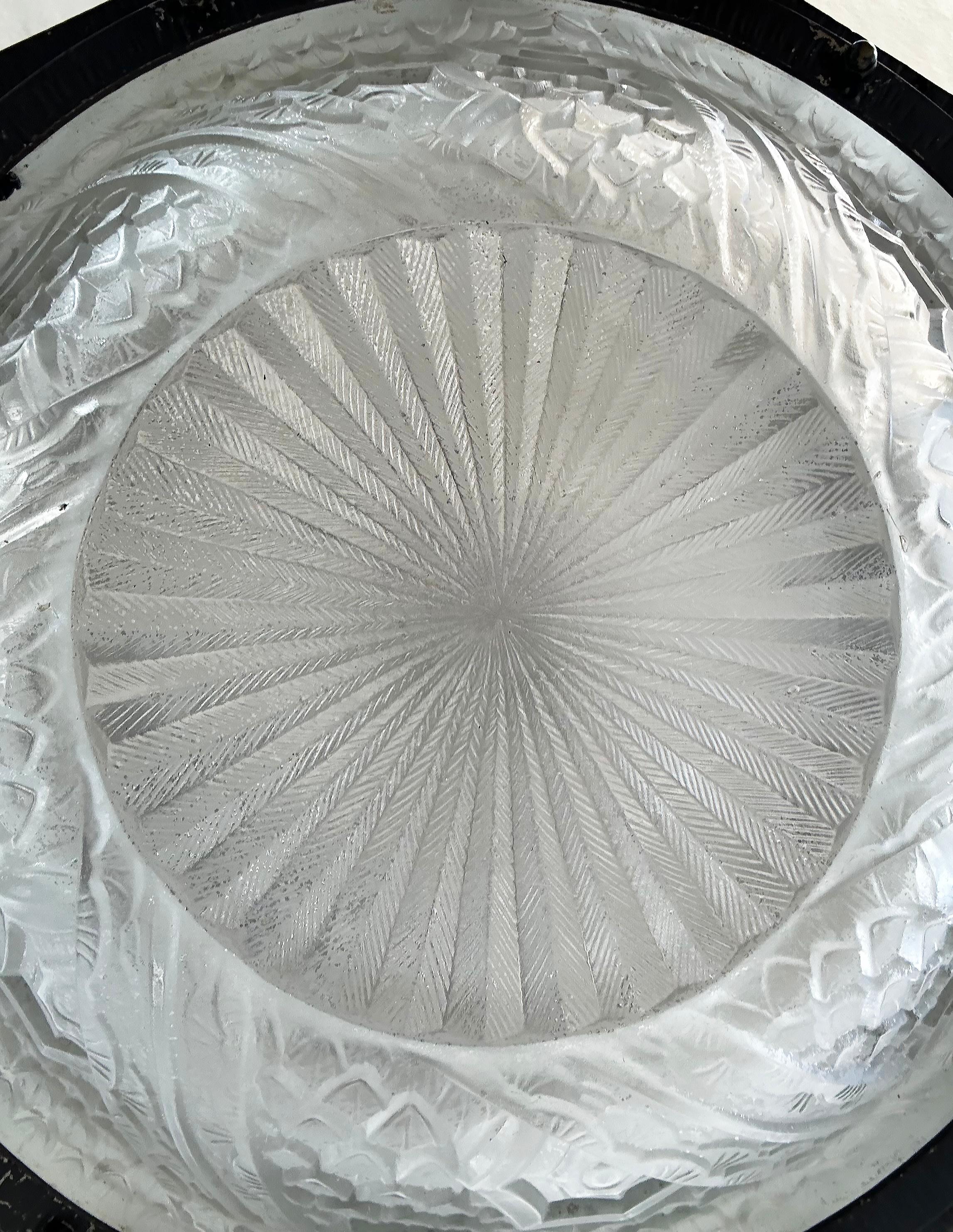 Lustre Art Déco en fer forgé et verre, I Muller Freres Attribué, c1930 en vente 4
