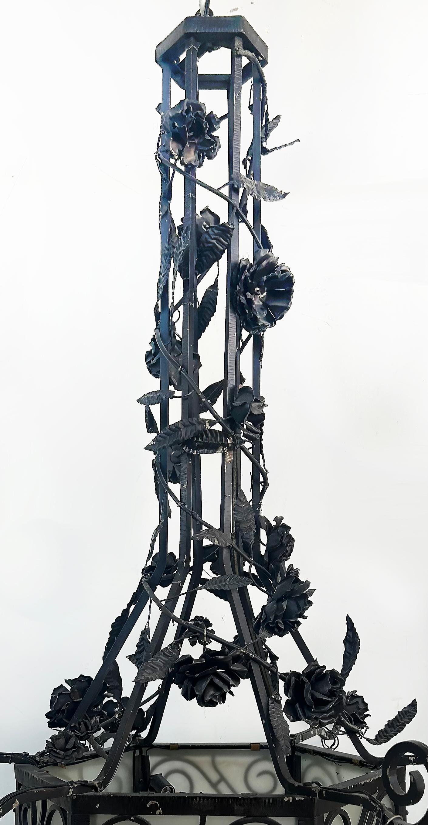 Lustre Art Déco en fer forgé et verre, I Muller Freres Attribué, c1930 en vente 8