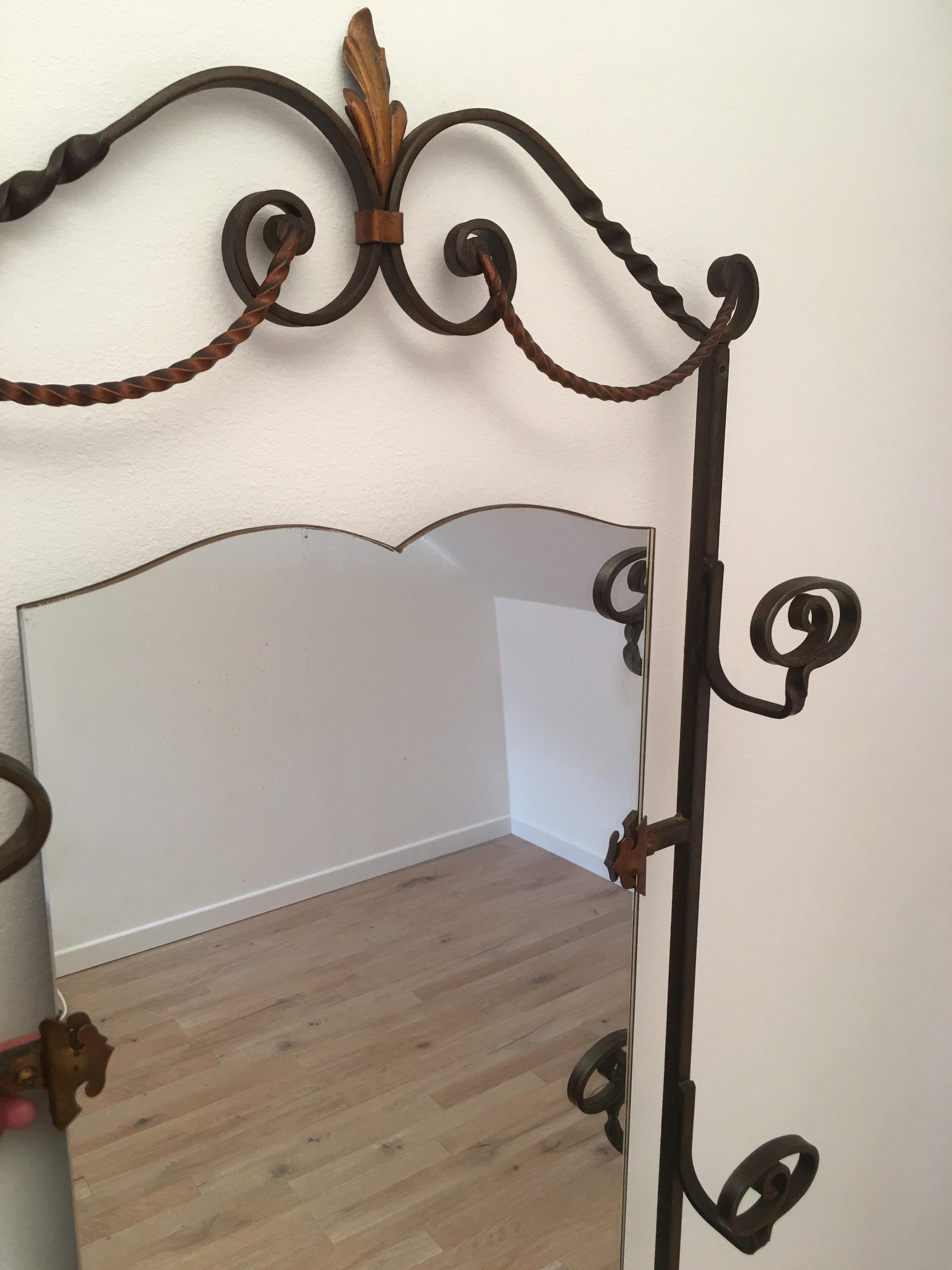 French Art Deco Wrought Iron Hall Tree Coat Rack with Marble Console and Mirror For Sale 4