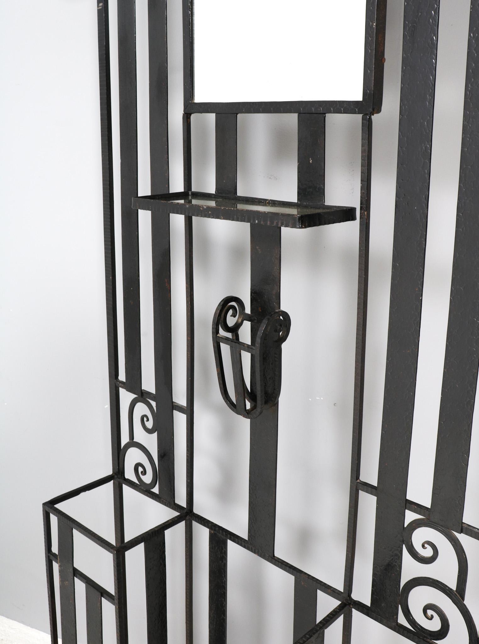 French Art Deco Wrought Iron Hall Tree or Port Manteau Edgar Brandt Style, 1930s For Sale 2