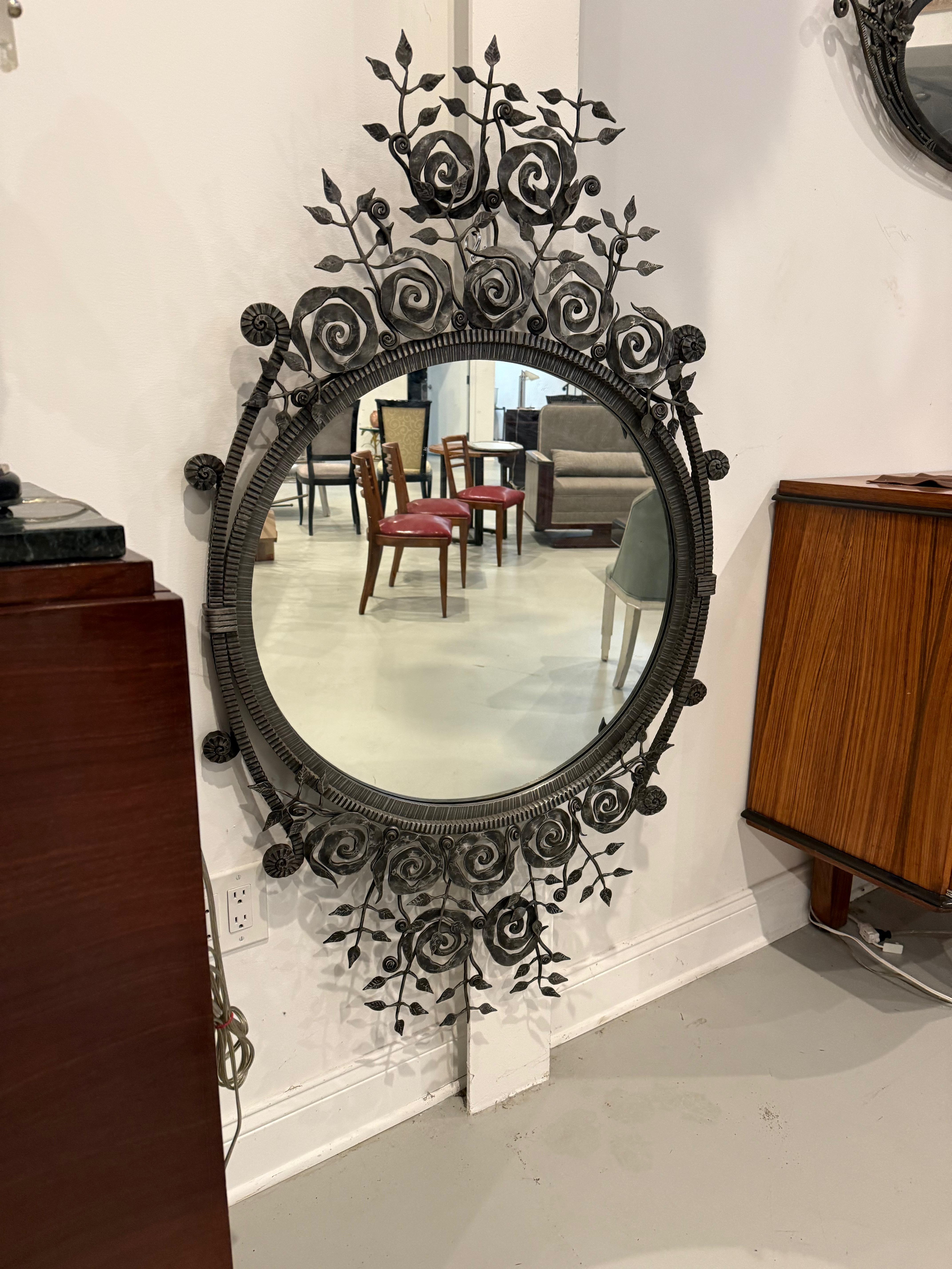 Inizio XX secolo Specchio in ferro battuto francese Art Deco Mirror in vendita