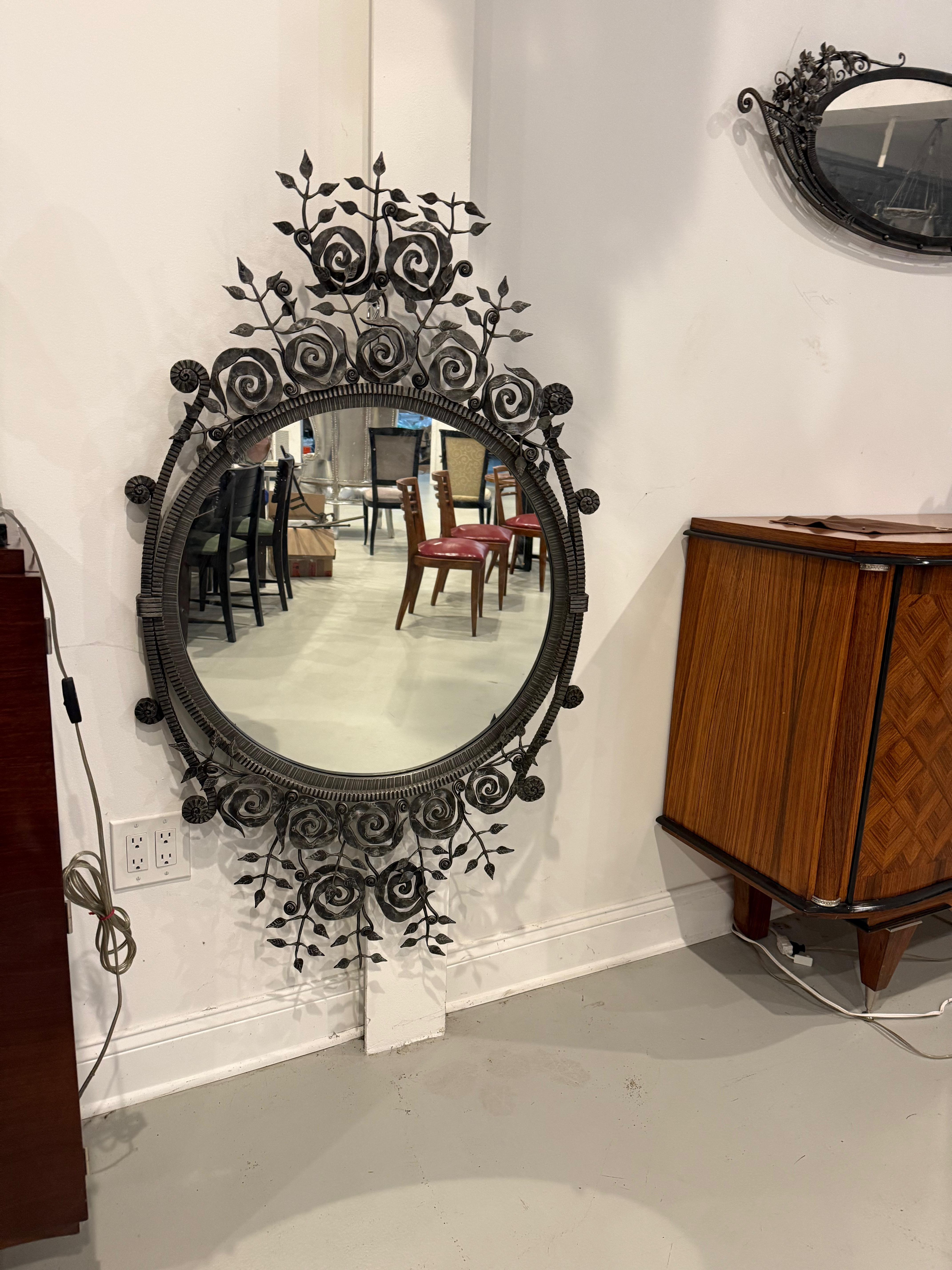 Specchio in ferro battuto francese Art Deco Mirror in vendita 1