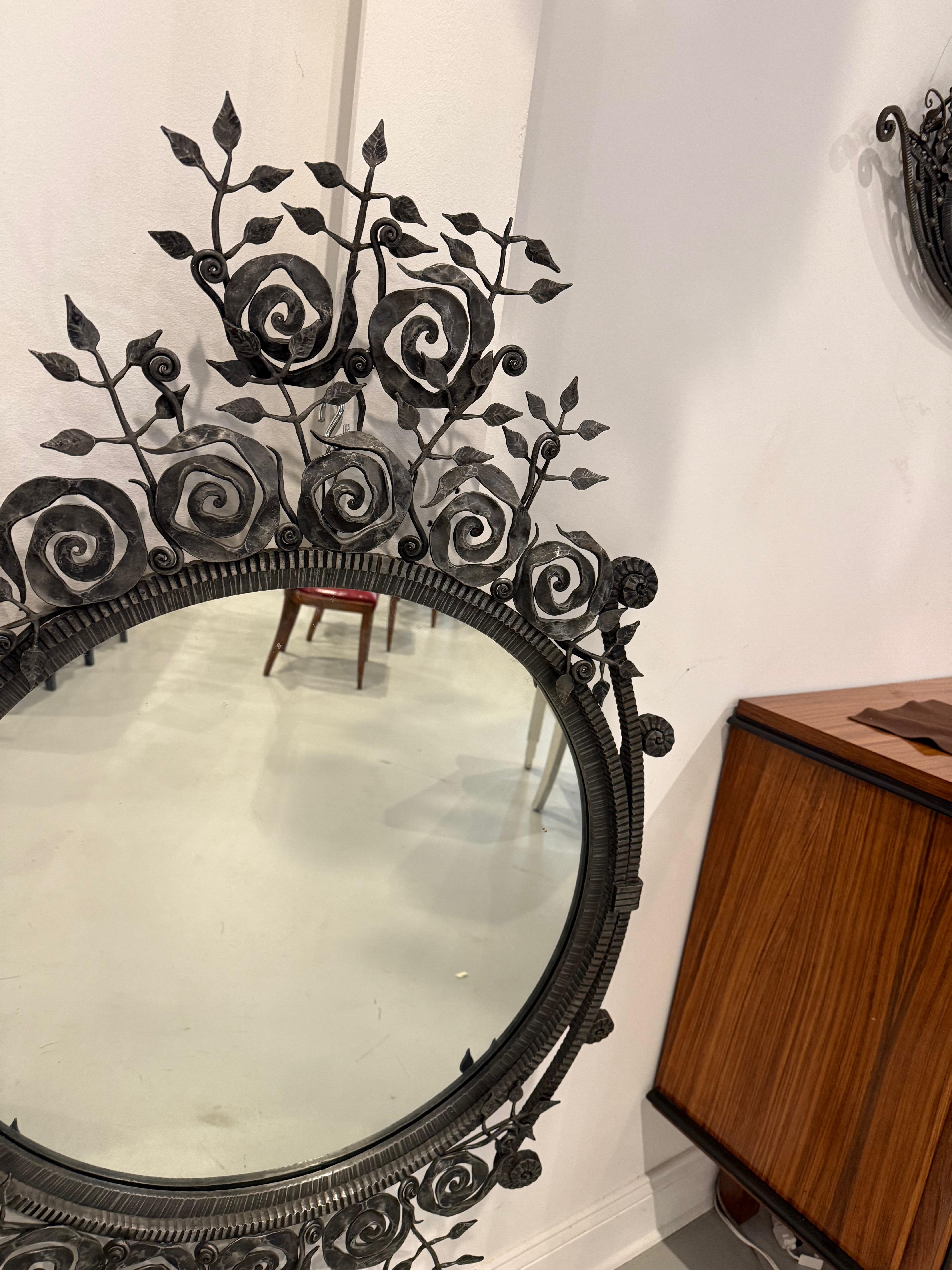 Specchio in ferro battuto francese Art Deco Mirror in vendita 2