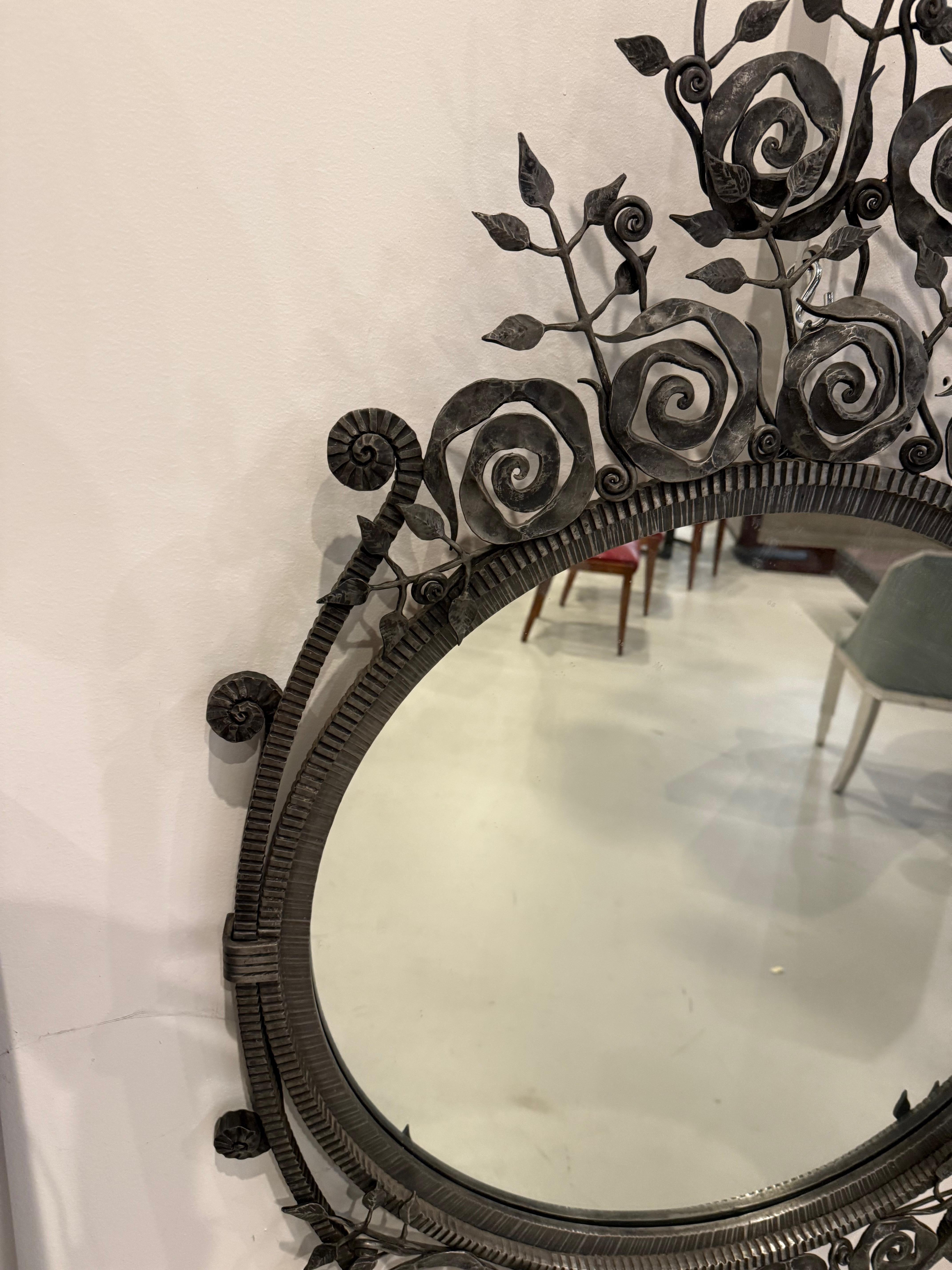 Specchio in ferro battuto francese Art Deco Mirror in vendita 3