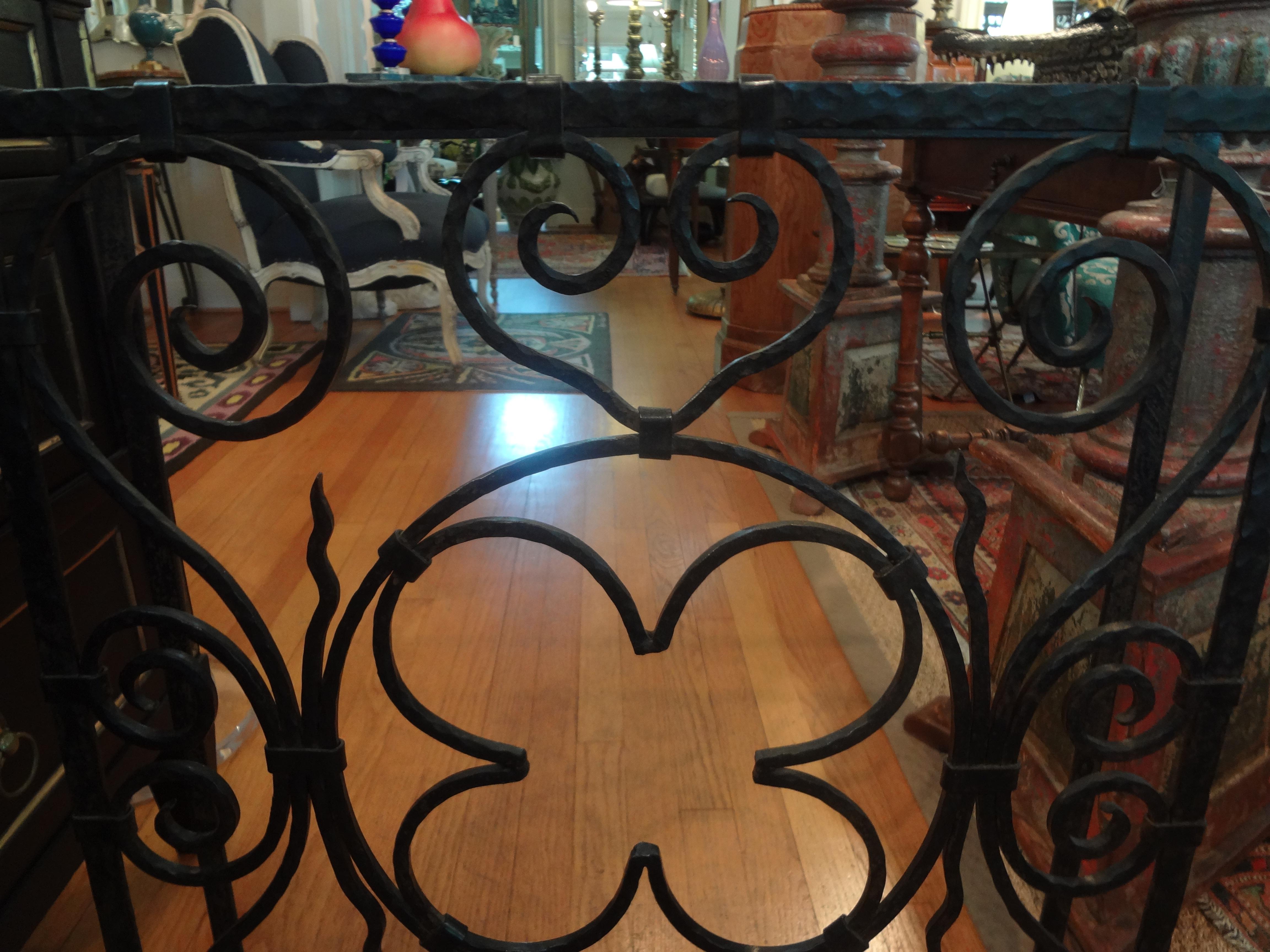 French Art Deco Wrought Iron Umbrella Stand In Good Condition In Houston, TX