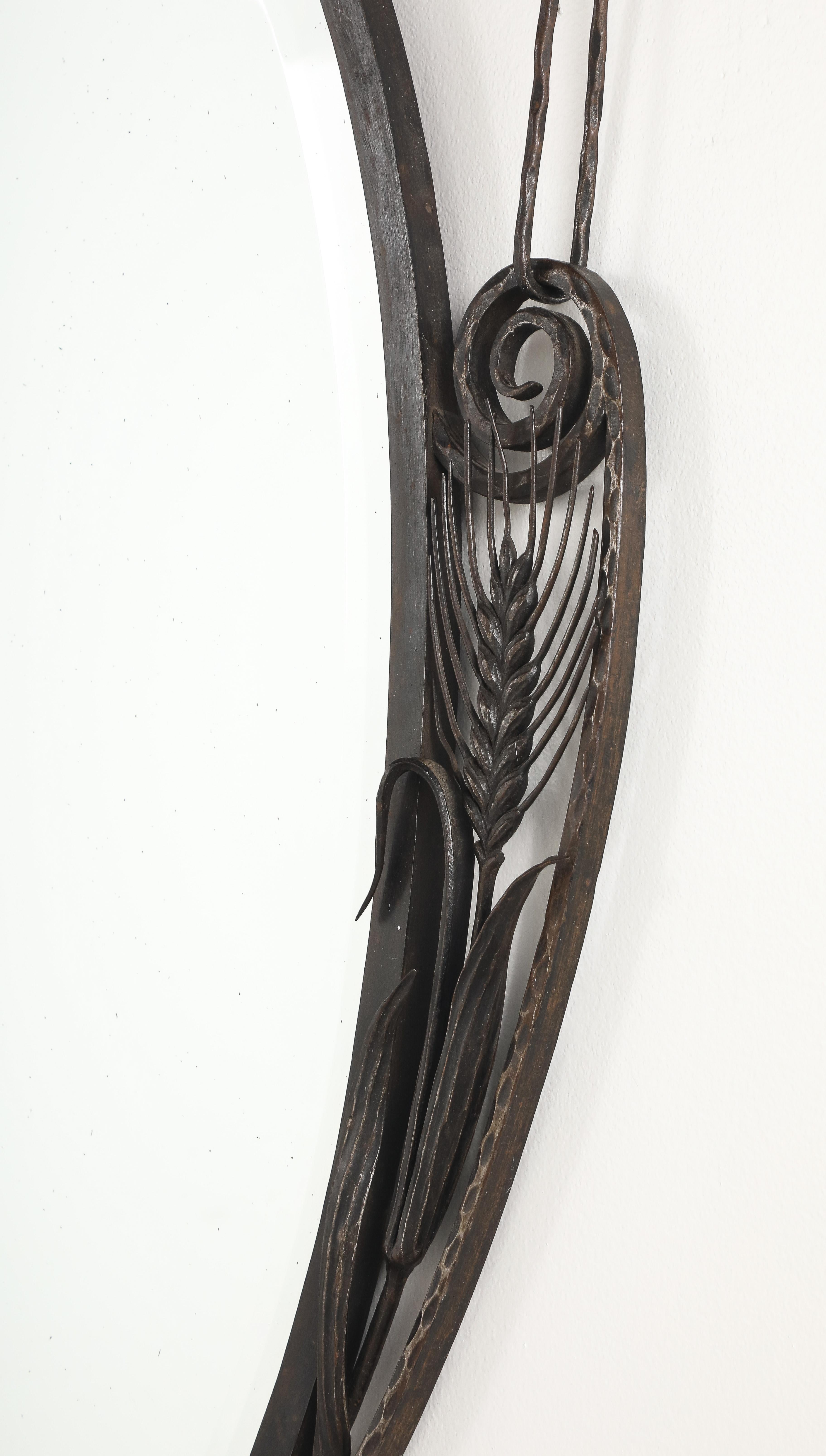 Specchio da parete in ferro battuto in stile Art Déco francese, 1930 circa in vendita 8