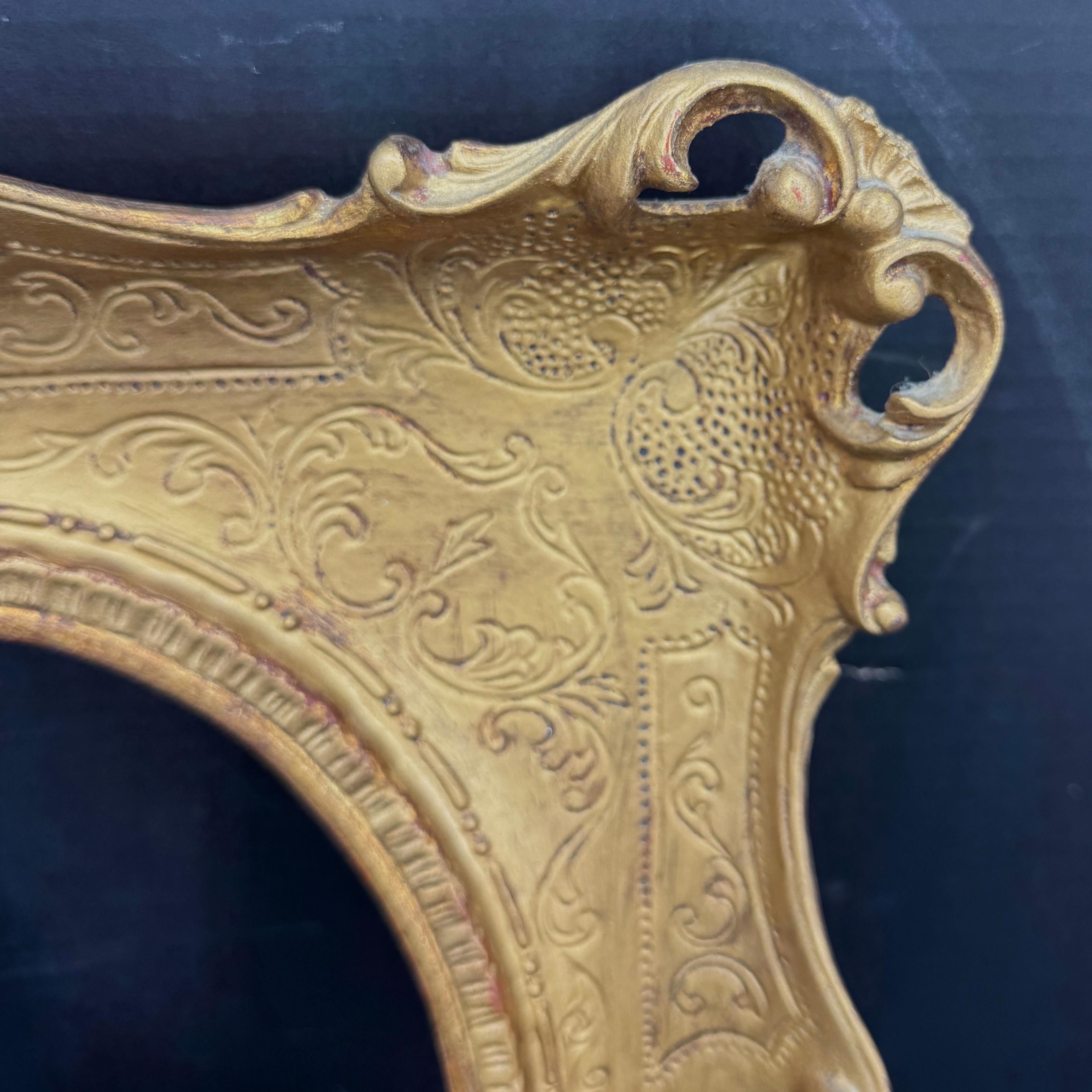 French Art Frame In the Style of Rococo Rectangular Gold Gilded For Sale 5