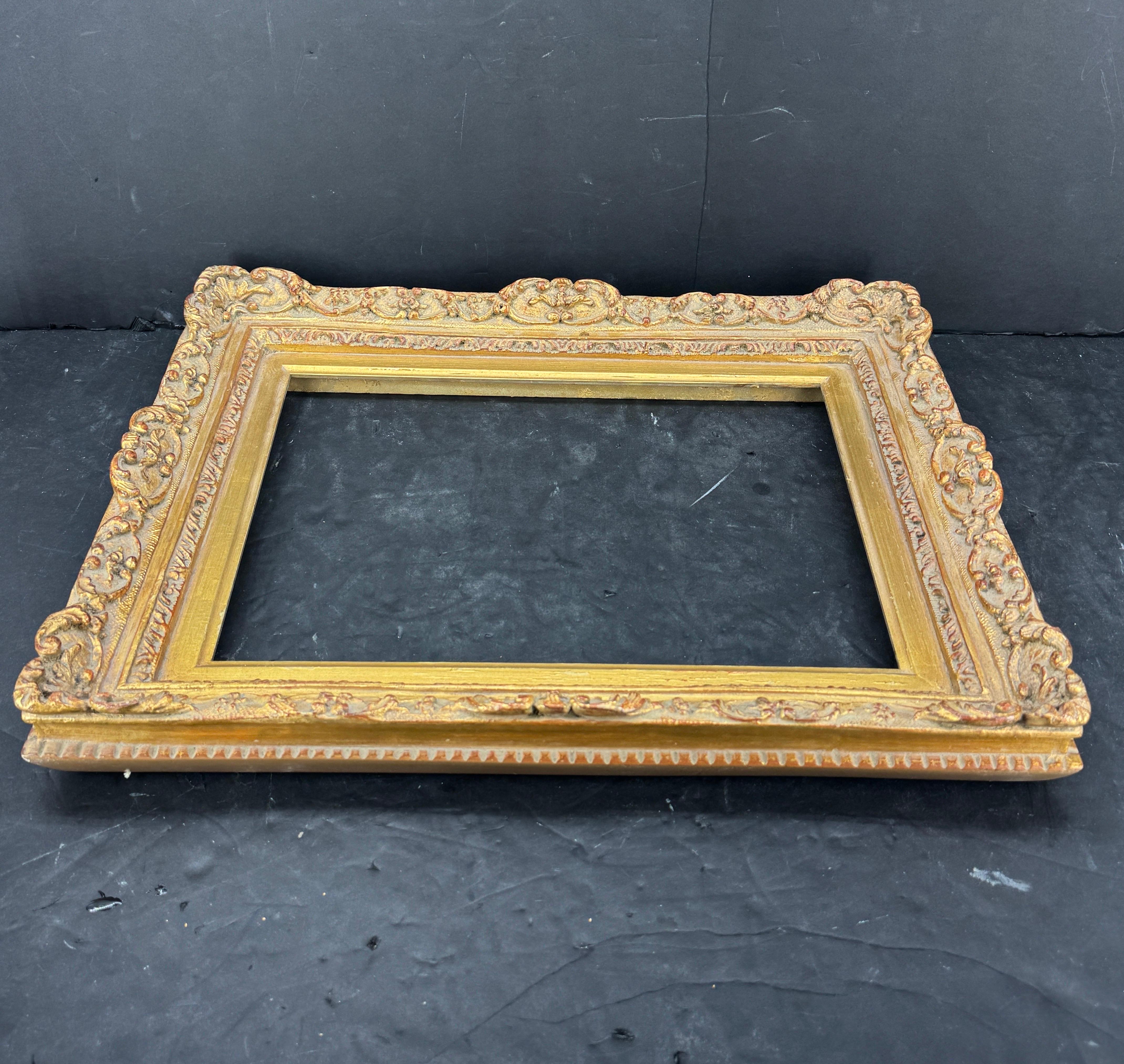 A charming European ornate picture frame that is suitable for most style artwork including prints, watercolors as well as oil on board paintings. This frame certainly captures that vintage old world vibe.
