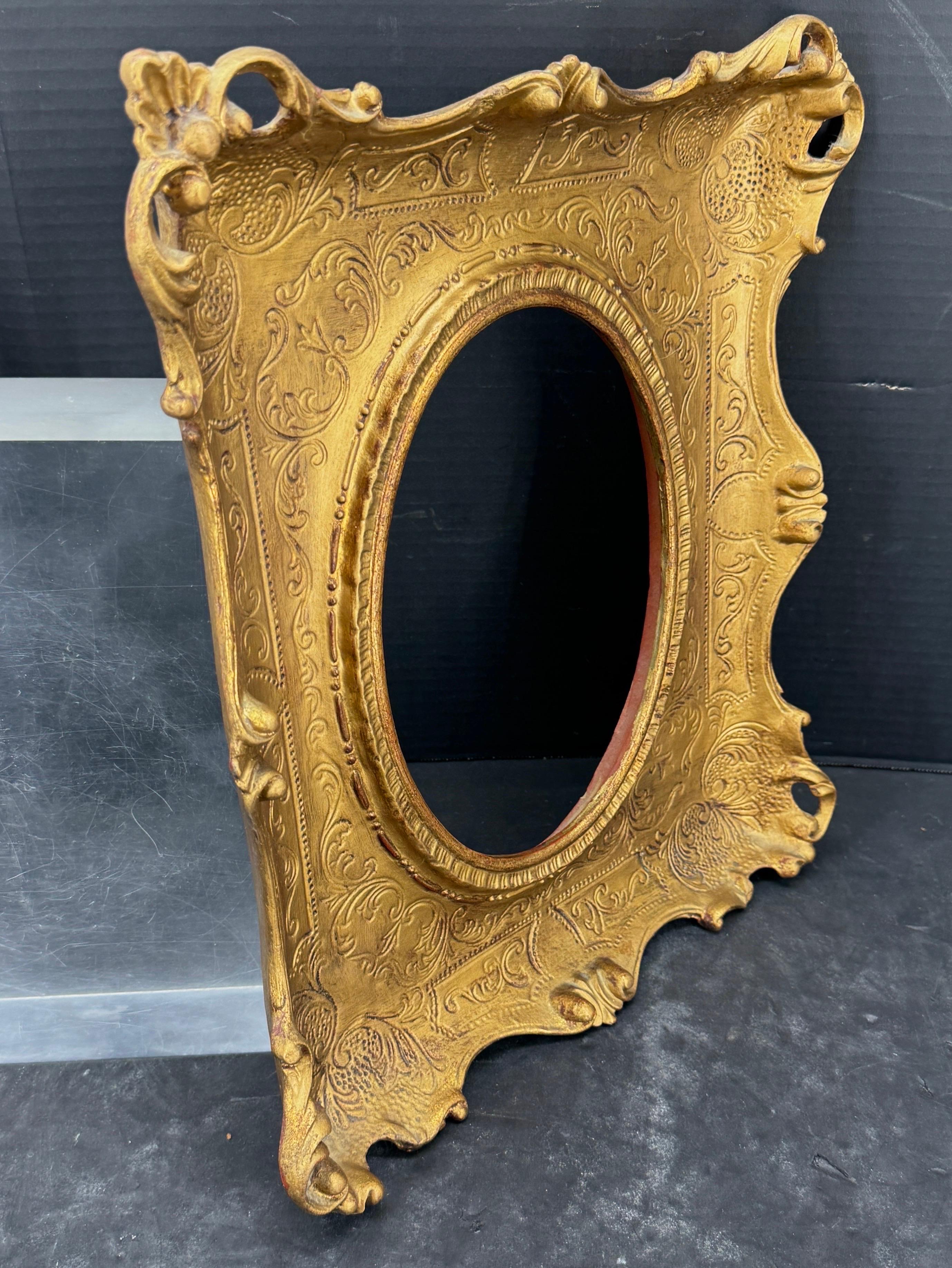 French Art Frame In the Style of Rococo Rectangular Gold Gilded In Good Condition For Sale In Haddonfield, NJ
