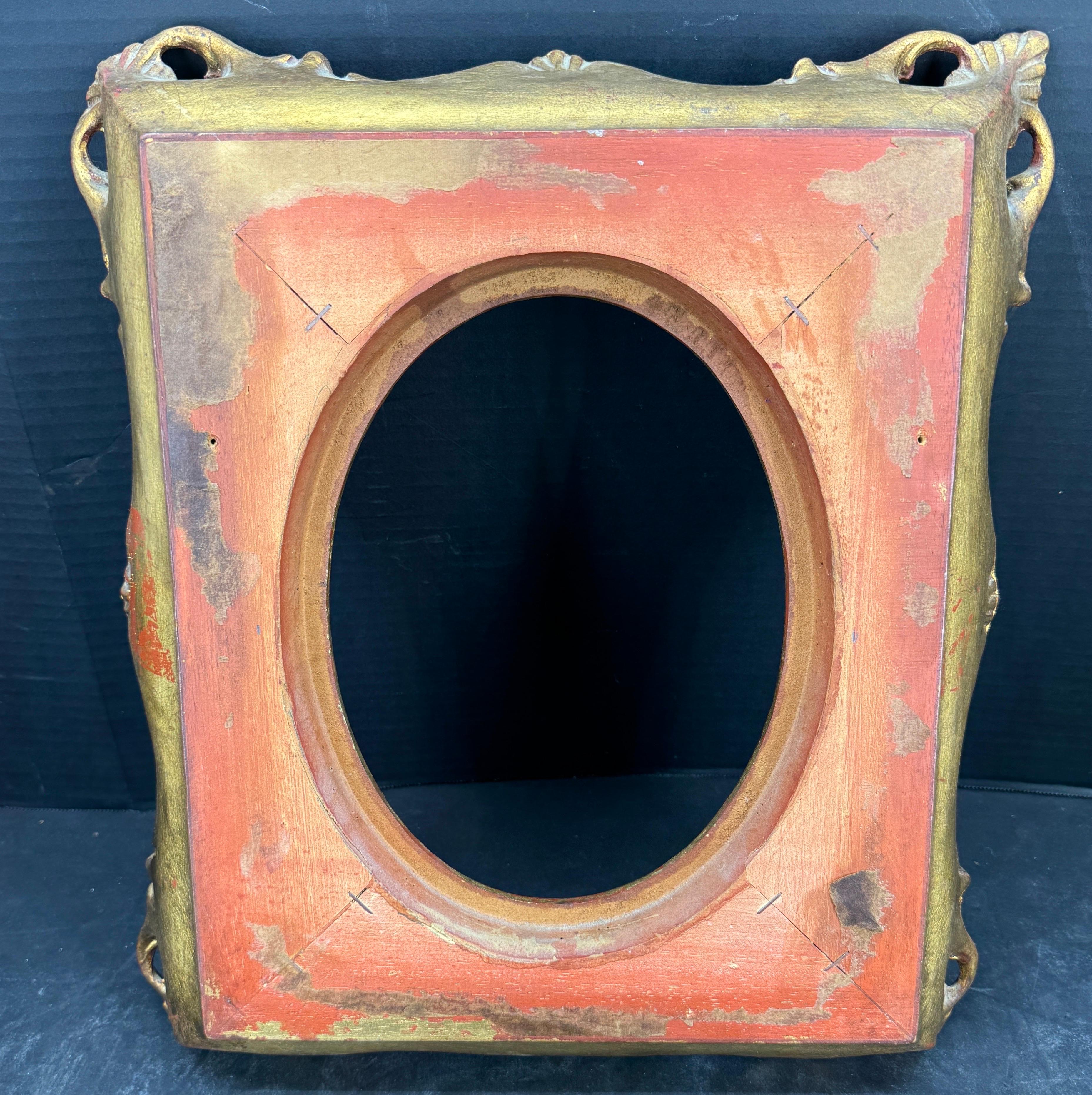 French Art Frame In the Style of Rococo Rectangular Gold Gilded For Sale 3