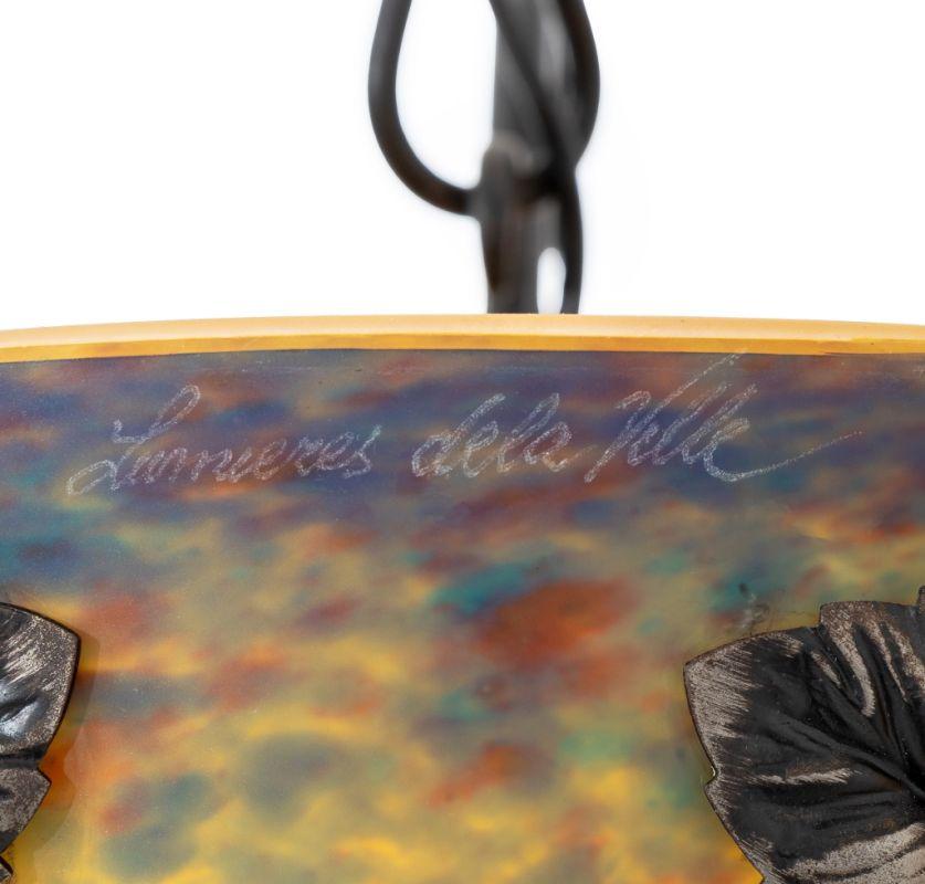 20ième siècle Lustre d'art français en verre et fer forgé en vente