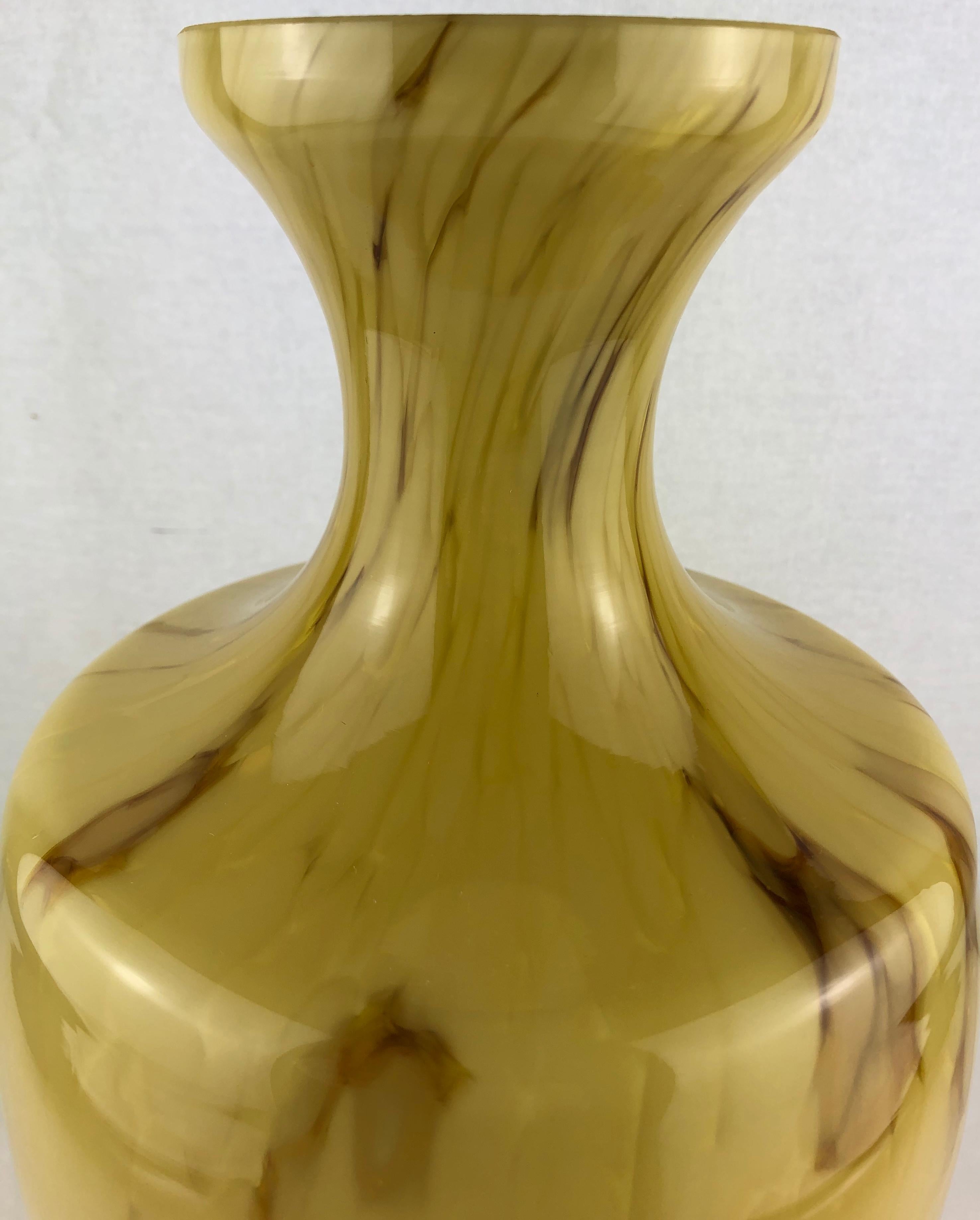 French Art Glass Vase, Mid-20th Century 1