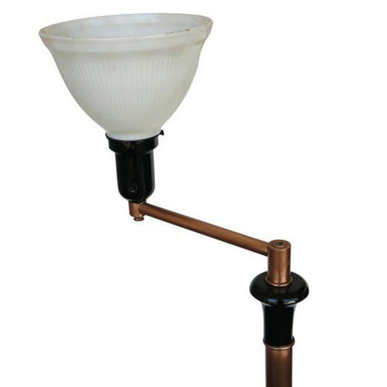 Art Déco Lampada da terra a braccio oscillante in rame Art Moderne francese in vendita
