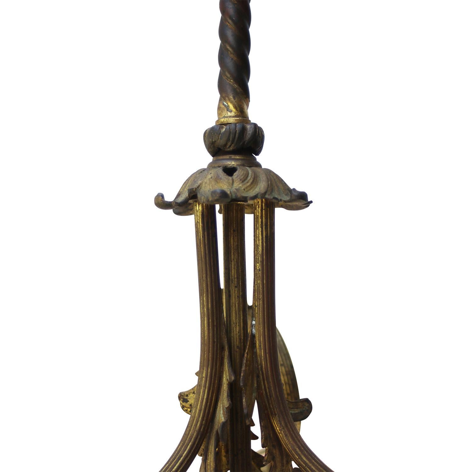 Inizio XX secolo Lampadario a sospensione francese Art Nouveau a 5 bracci in ottone e vetro satinato in vendita