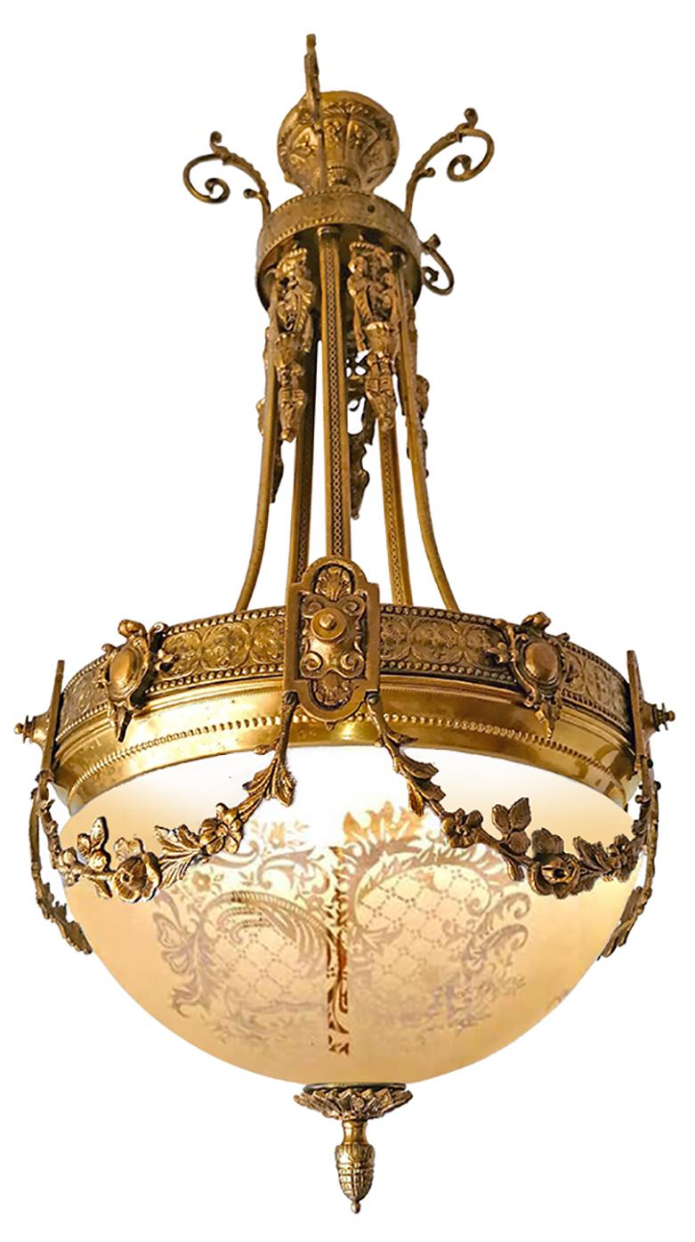 French Art Nouveau and Art Deco Chandelier in Gilt Bronze and Empire Caryatids For Sale 3
