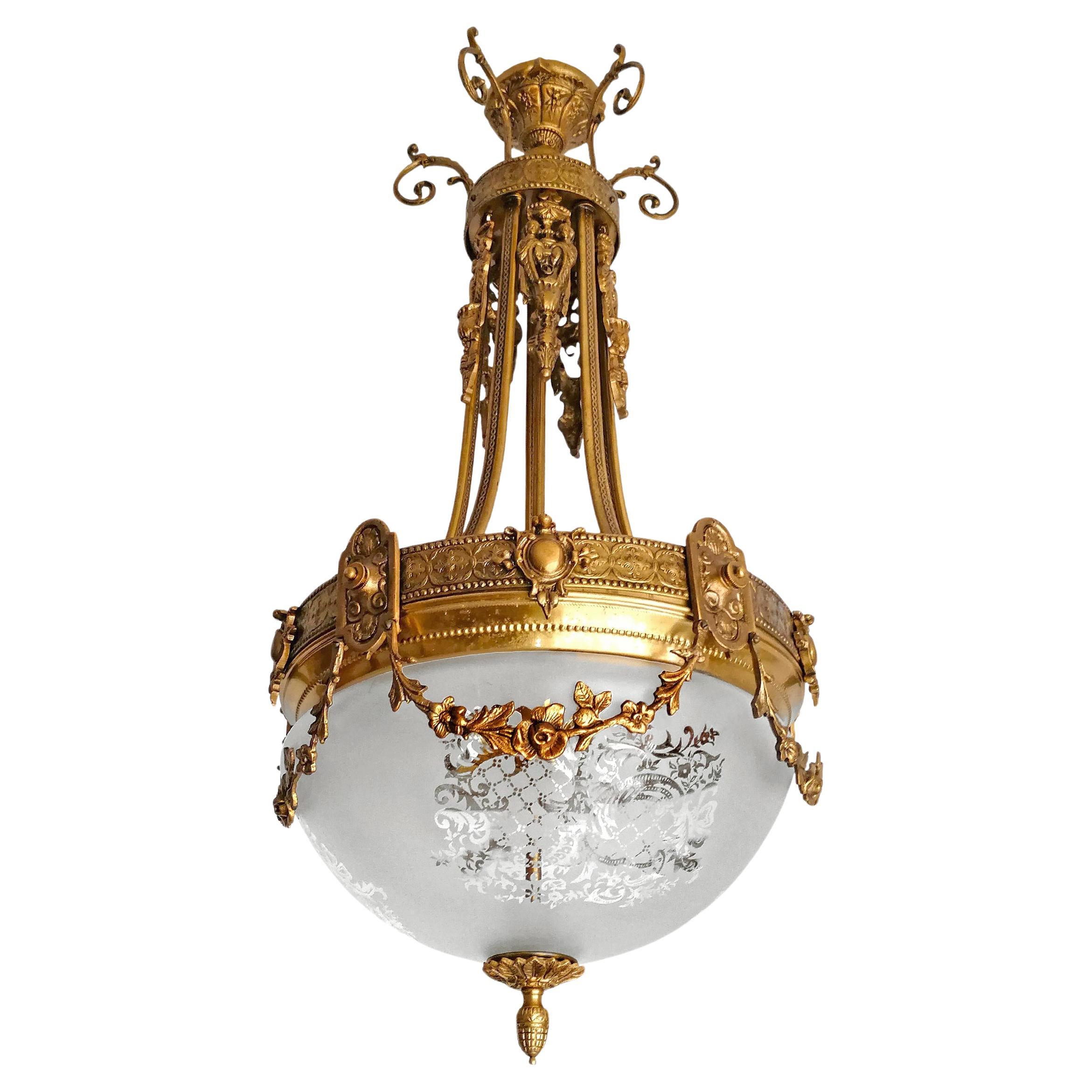 French Art Nouveau and Art Deco Chandelier in Gilt Bronze and Empire Caryatids For Sale