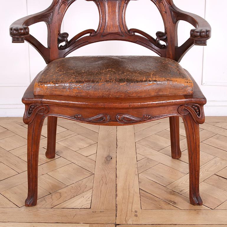 French Art Nouveau Armchair with Original Leather Upholstery For Sale 1