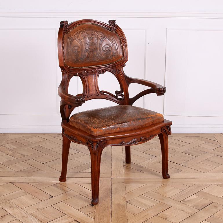 French Art Nouveau Armchair with Original Leather Upholstery For Sale 4