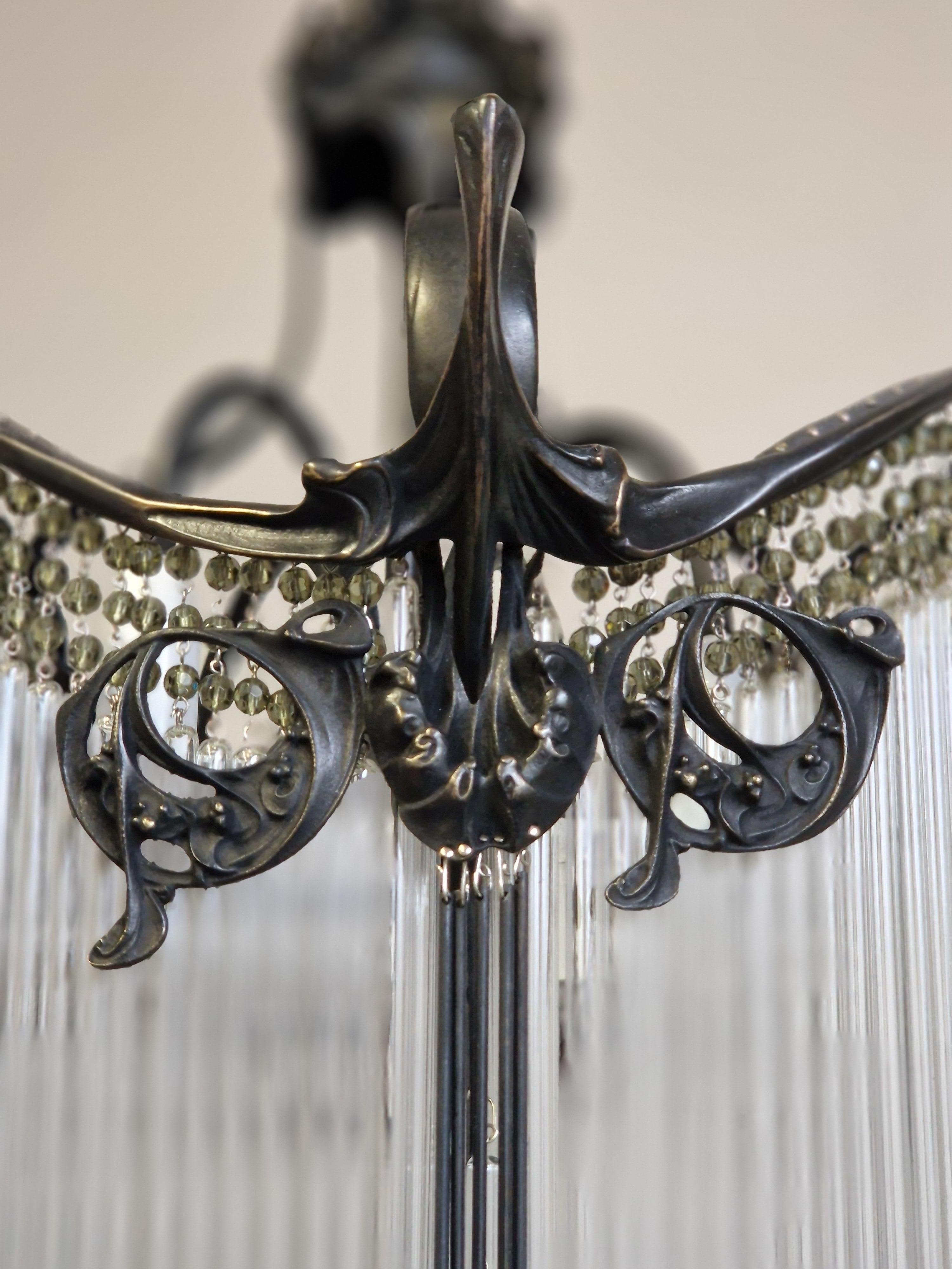 Lampadario francese Art Nouveau in bronzo ossidato nero Guimard In condizioni Nuovo in vendita a Rebais, FR