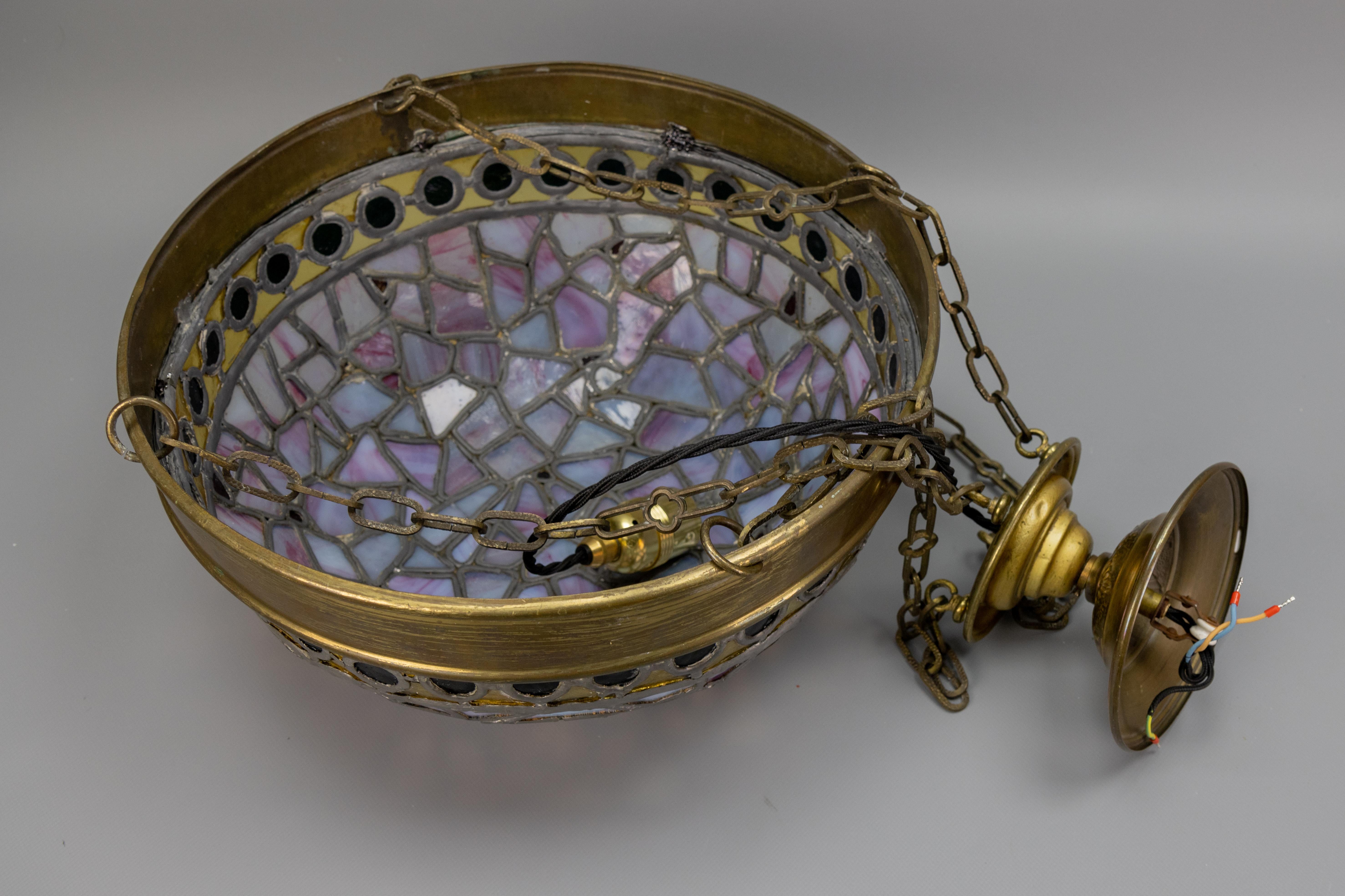 French Art Nouveau Blue and Violet Stained Glass and Brass Pendant Light, 1920s For Sale 14