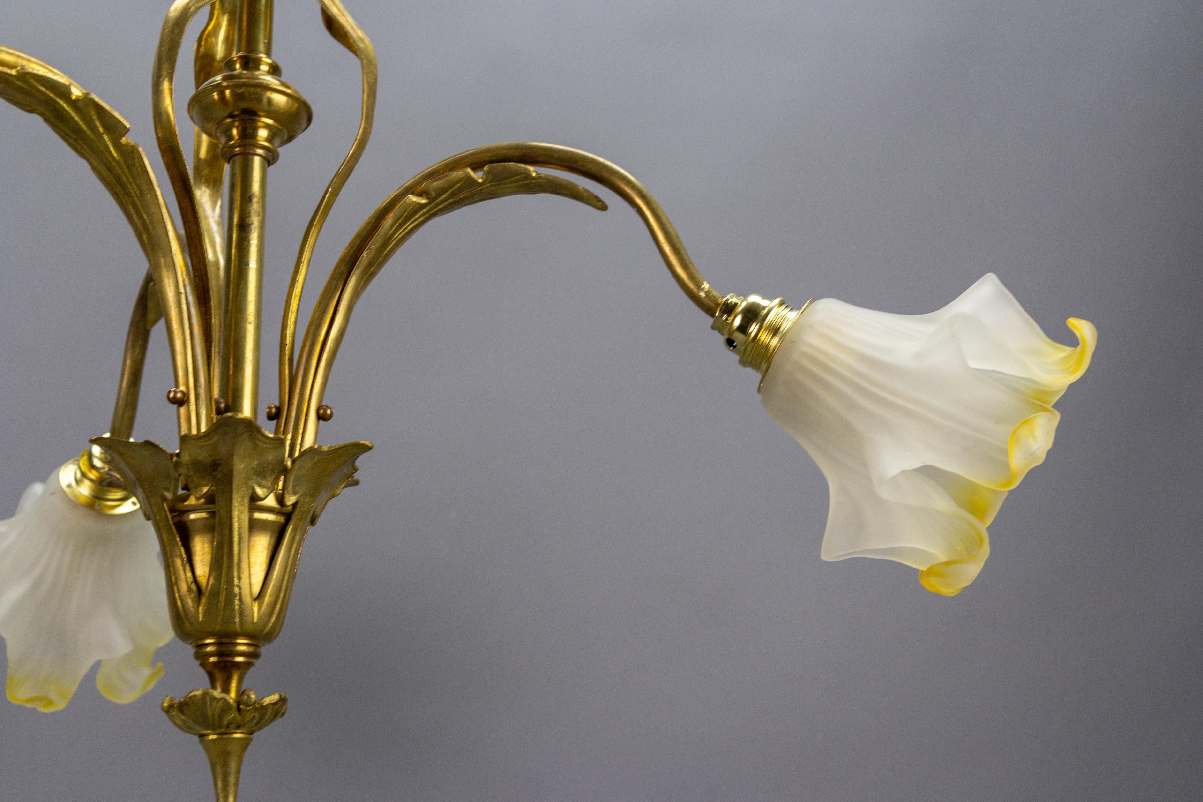 French Art Nouveau Brass and Glass Three-Light Iris-Shaped Chandelier, ca. 1910 For Sale 3