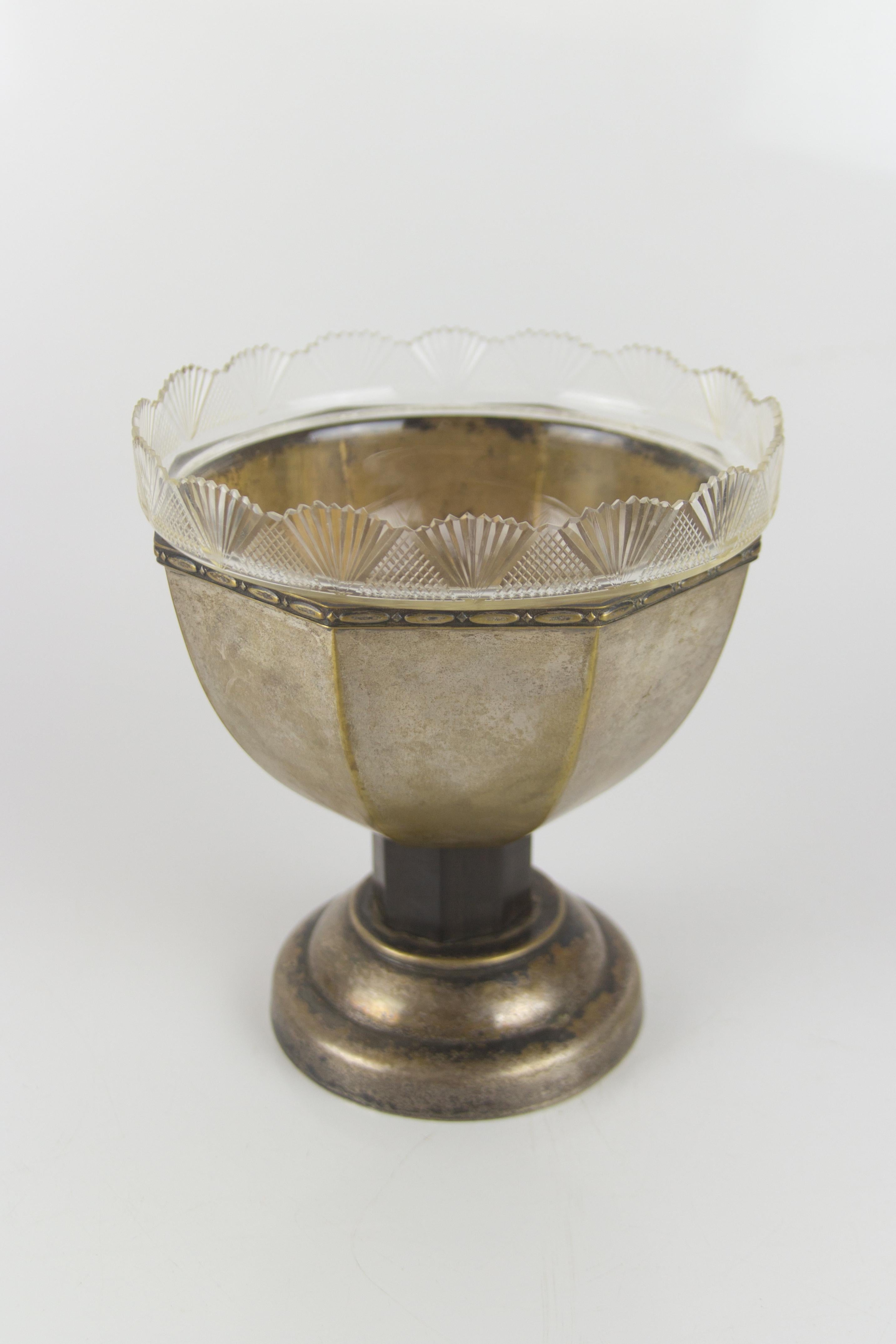 French Art Nouveau Brass Centerpiece with Cut-Glass Bowl, 1920s 14