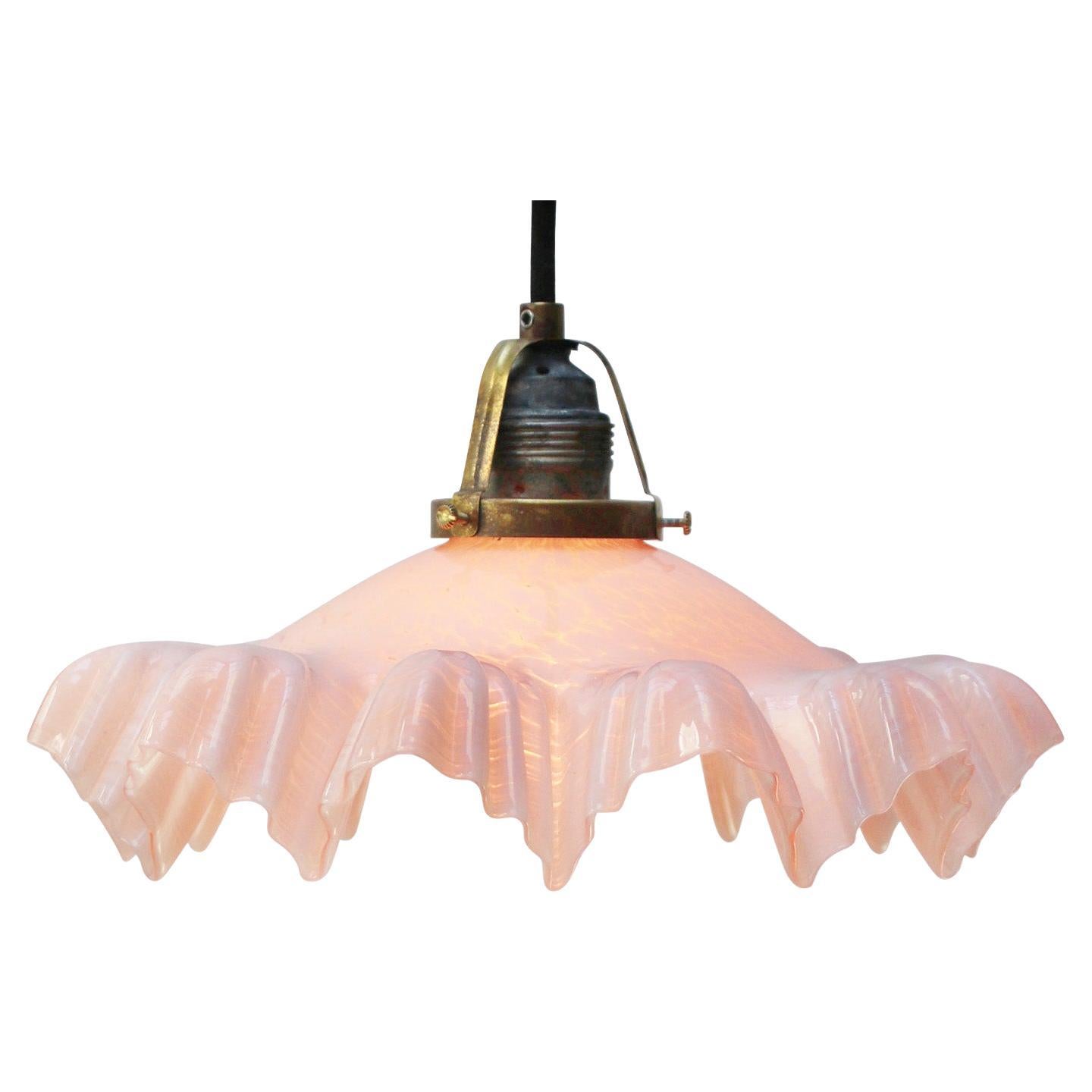Suspension Art Nouveau en laiton Clichy rose en verre coloré 1920s