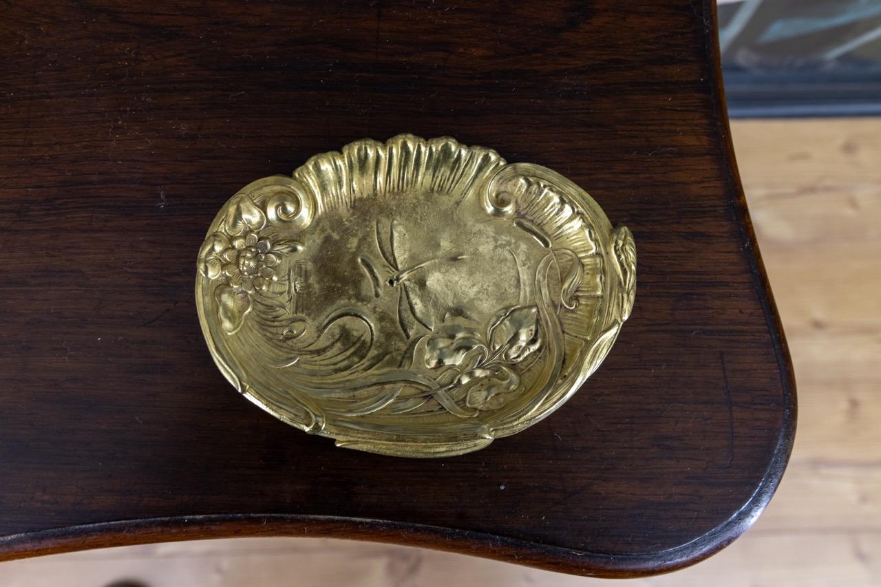 French Art Nouveau Brass Vide - Poche or Pin Tray with Dragonfly and Flowers For Sale 10