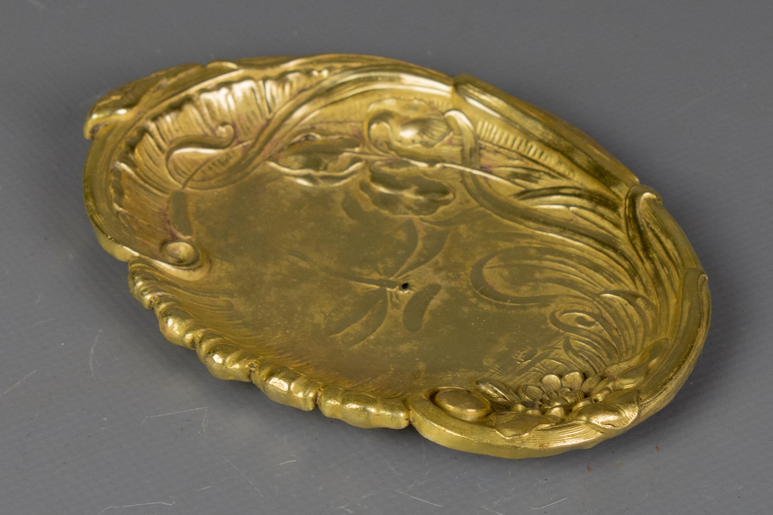 French Art Nouveau Brass Vide - Poche or Pin Tray with Dragonfly and Flowers For Sale 4