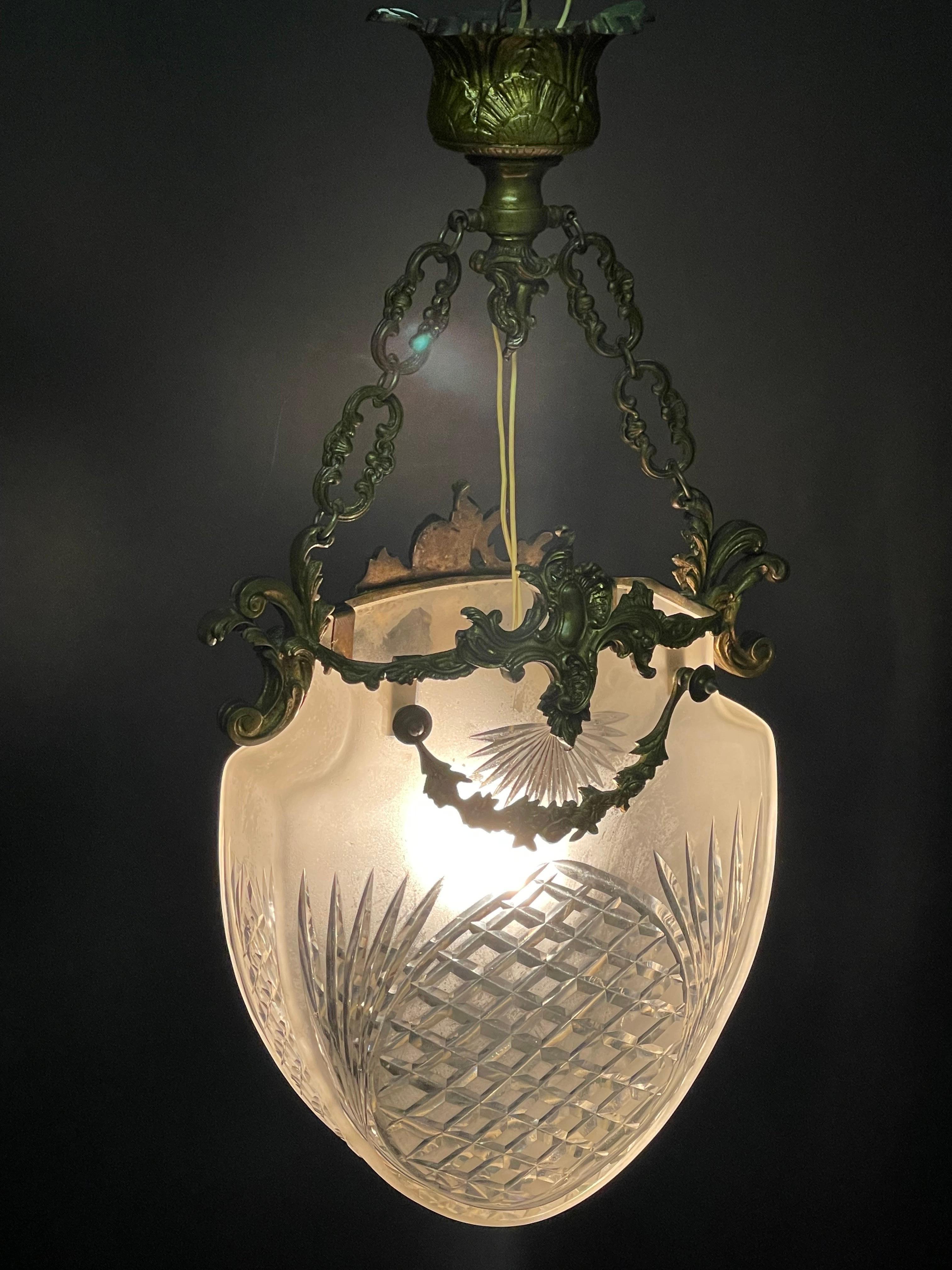 French Art Nouveau Bronze and Cut Glass Pendant, circa 1900s For Sale 2