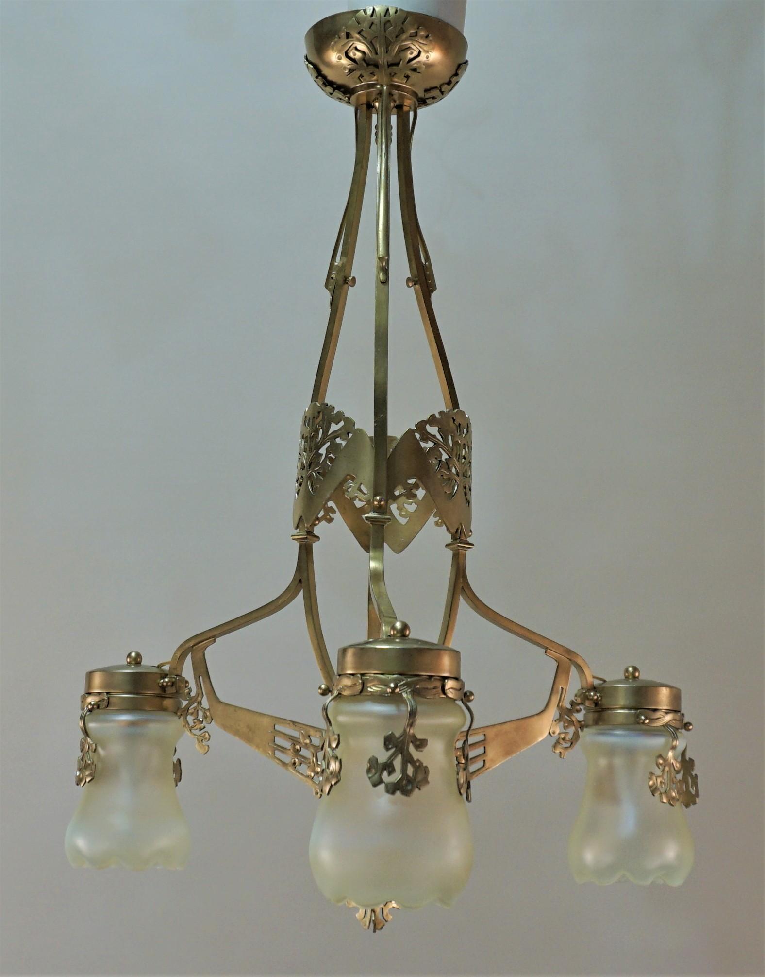 French Art Nouveau Bronze and Opaline Glass Chandelier 6
