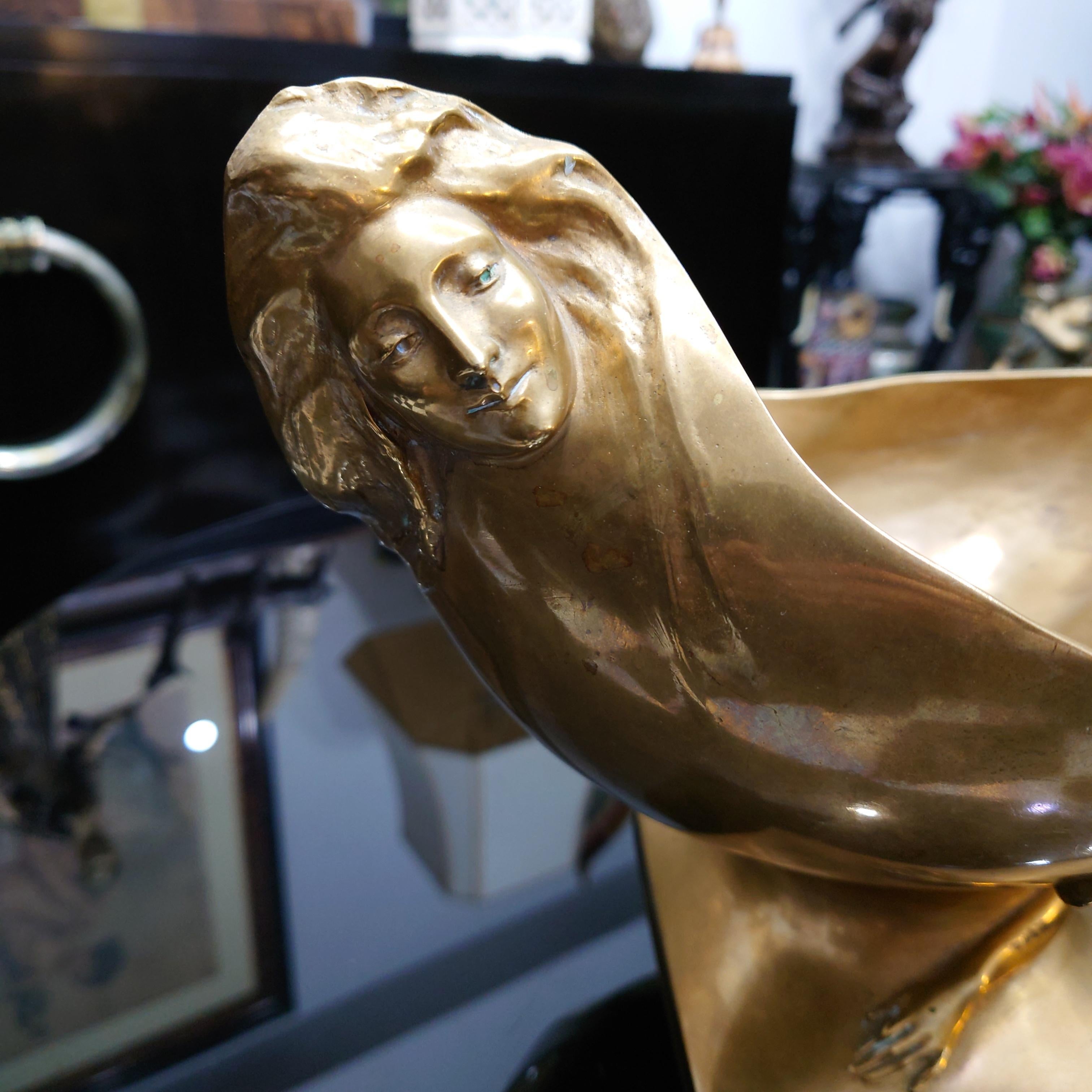 19th Century French Art Nouveau Bronze Bowl by George Engrand For Sale