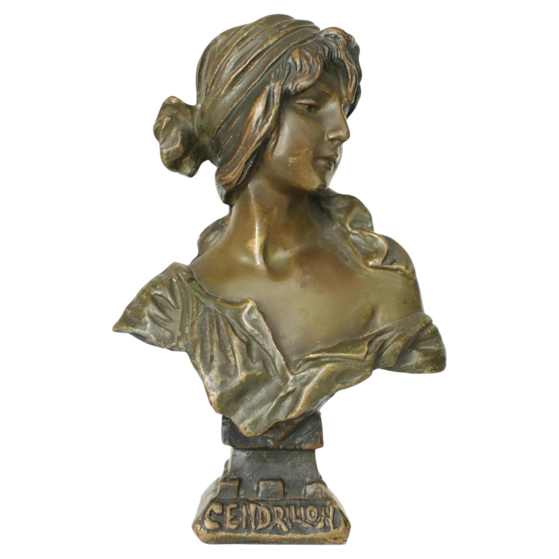 Buste de Cendrillon en bronze de style Art nouveau français, par Emmanuel Villanis, 1900